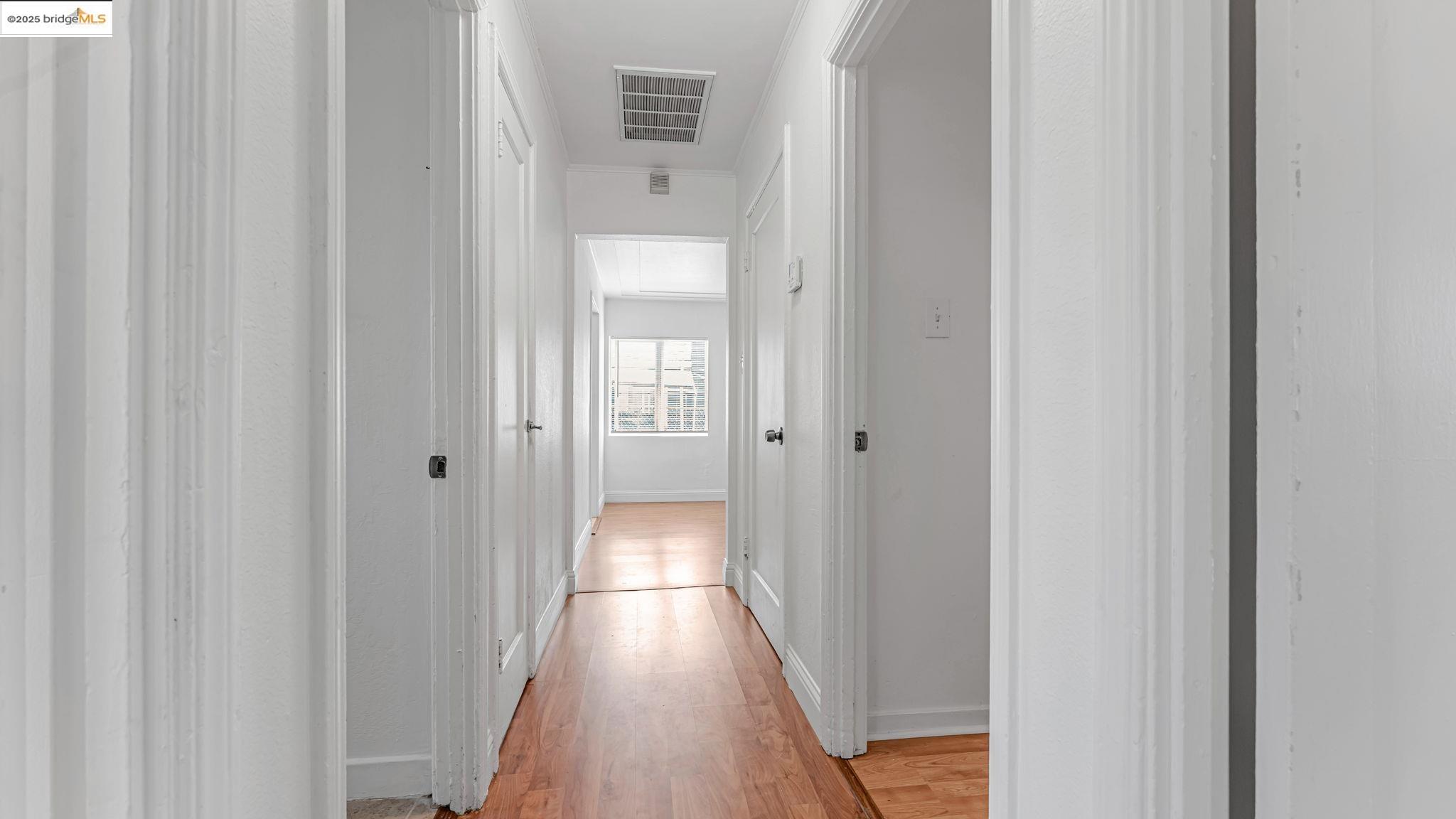 Detail Gallery Image 17 of 37 For 528 La Prenda Drive, Oakland,  CA 94603 - 3 Beds | 2/1 Baths