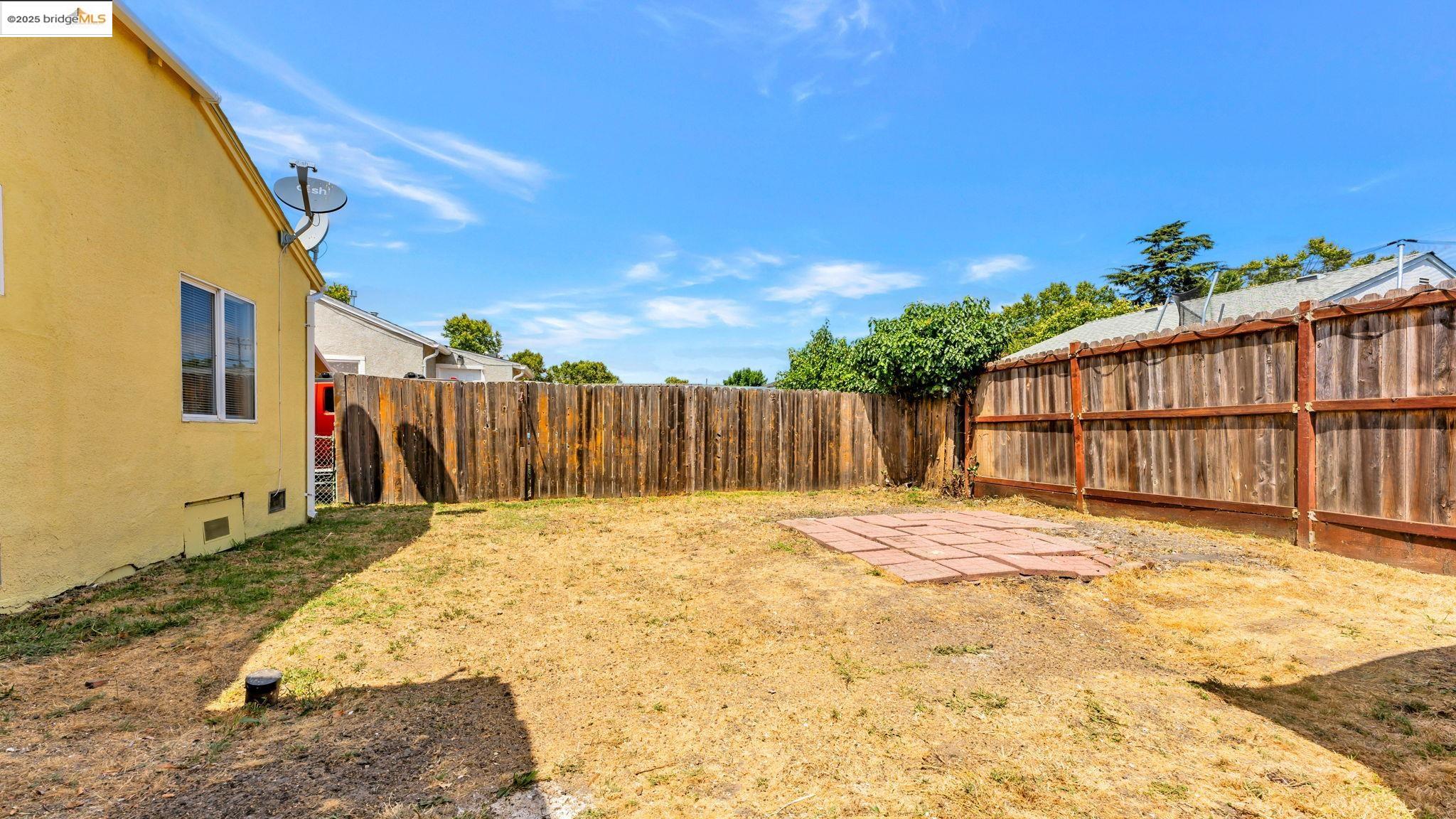 Detail Gallery Image 29 of 37 For 528 La Prenda Drive, Oakland,  CA 94603 - 3 Beds | 2/1 Baths