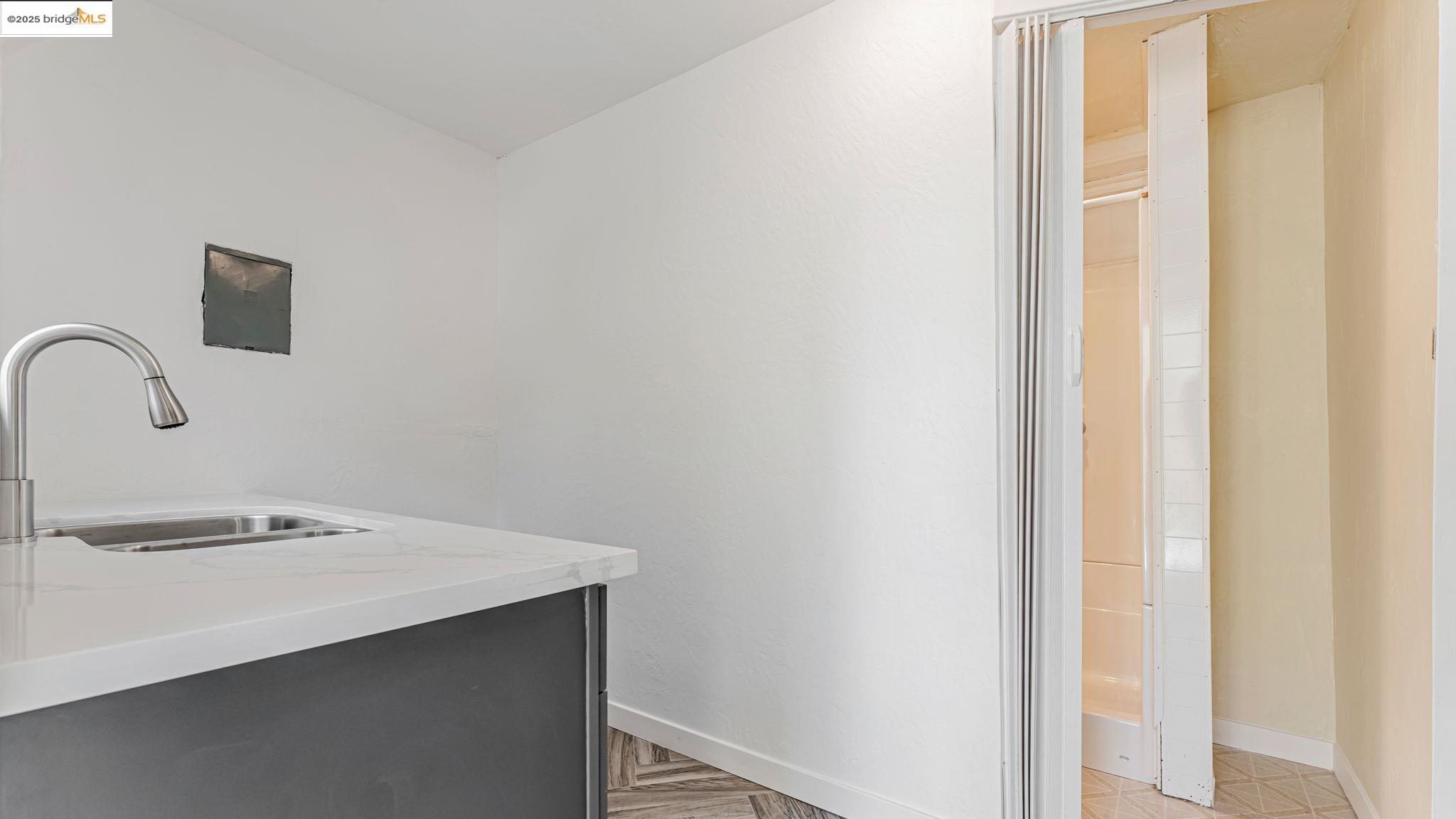 Detail Gallery Image 37 of 37 For 528 La Prenda Drive, Oakland,  CA 94603 - 3 Beds | 2/1 Baths