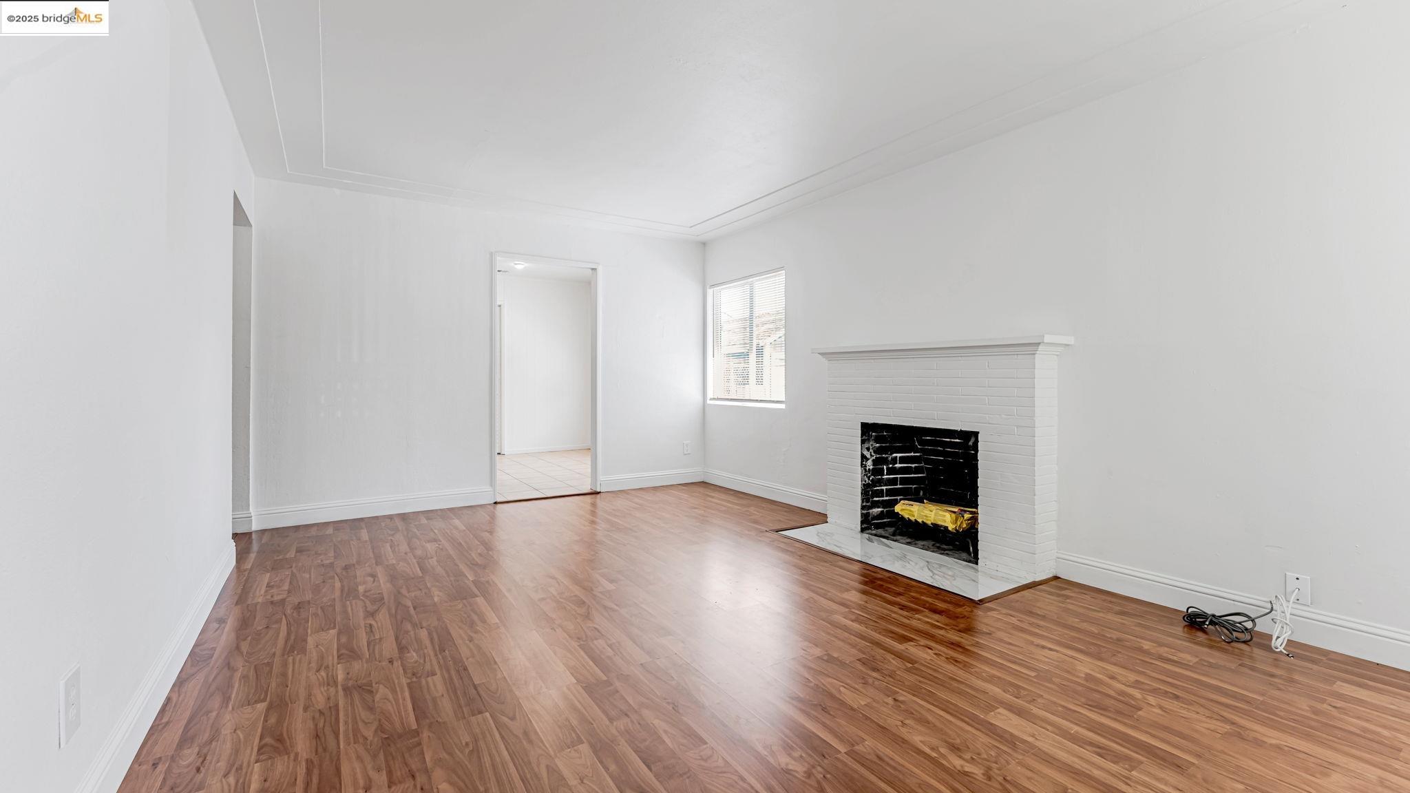 Detail Gallery Image 7 of 37 For 528 La Prenda Drive, Oakland,  CA 94603 - 3 Beds | 2/1 Baths
