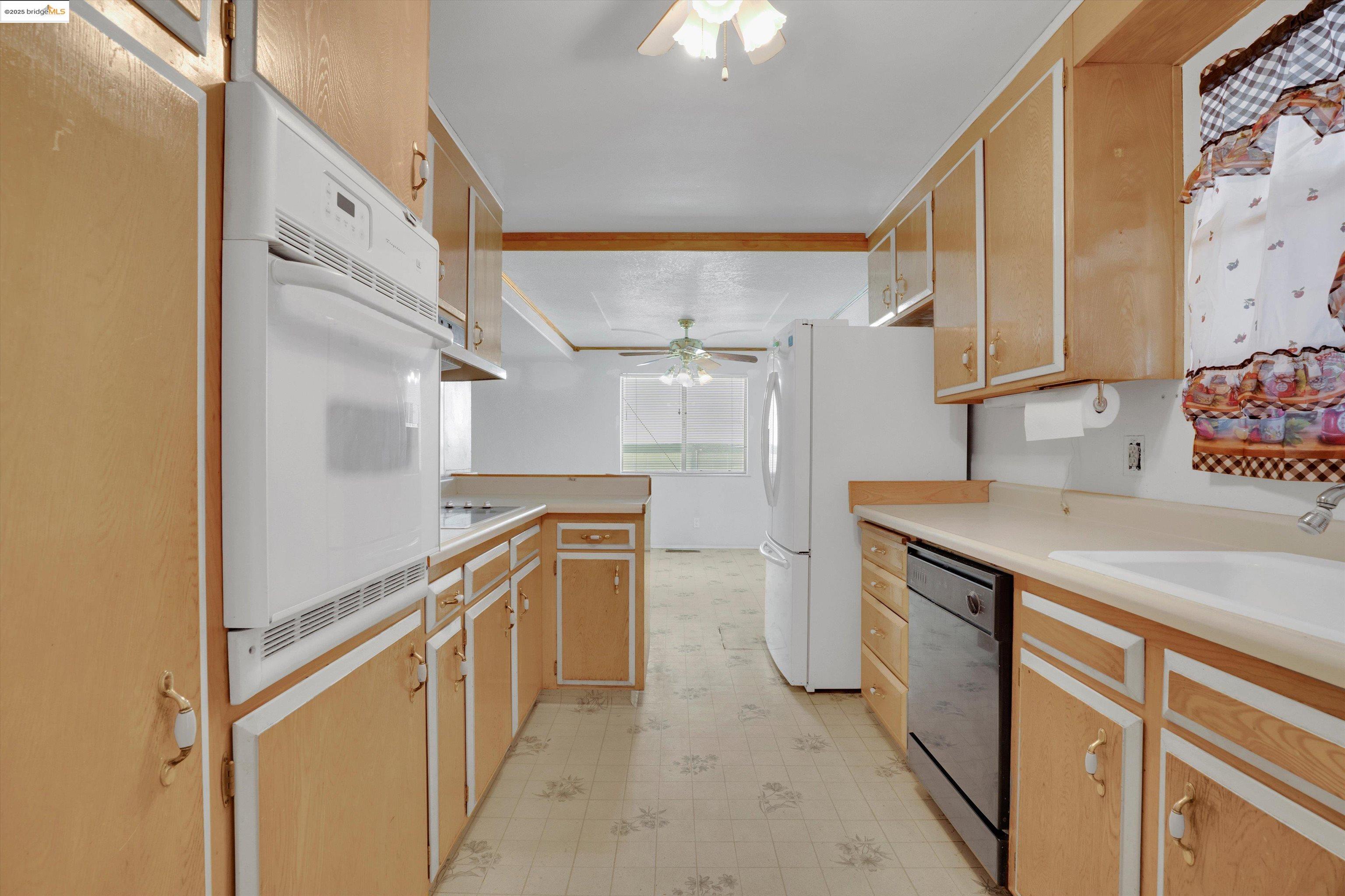 91 E Lake Dr, Antioch, California 94509, 3 Bedrooms Bedrooms, 7 Rooms Rooms,2 BathroomsBathrooms,Residential,For Sale,91 E Lake Dr,41106199