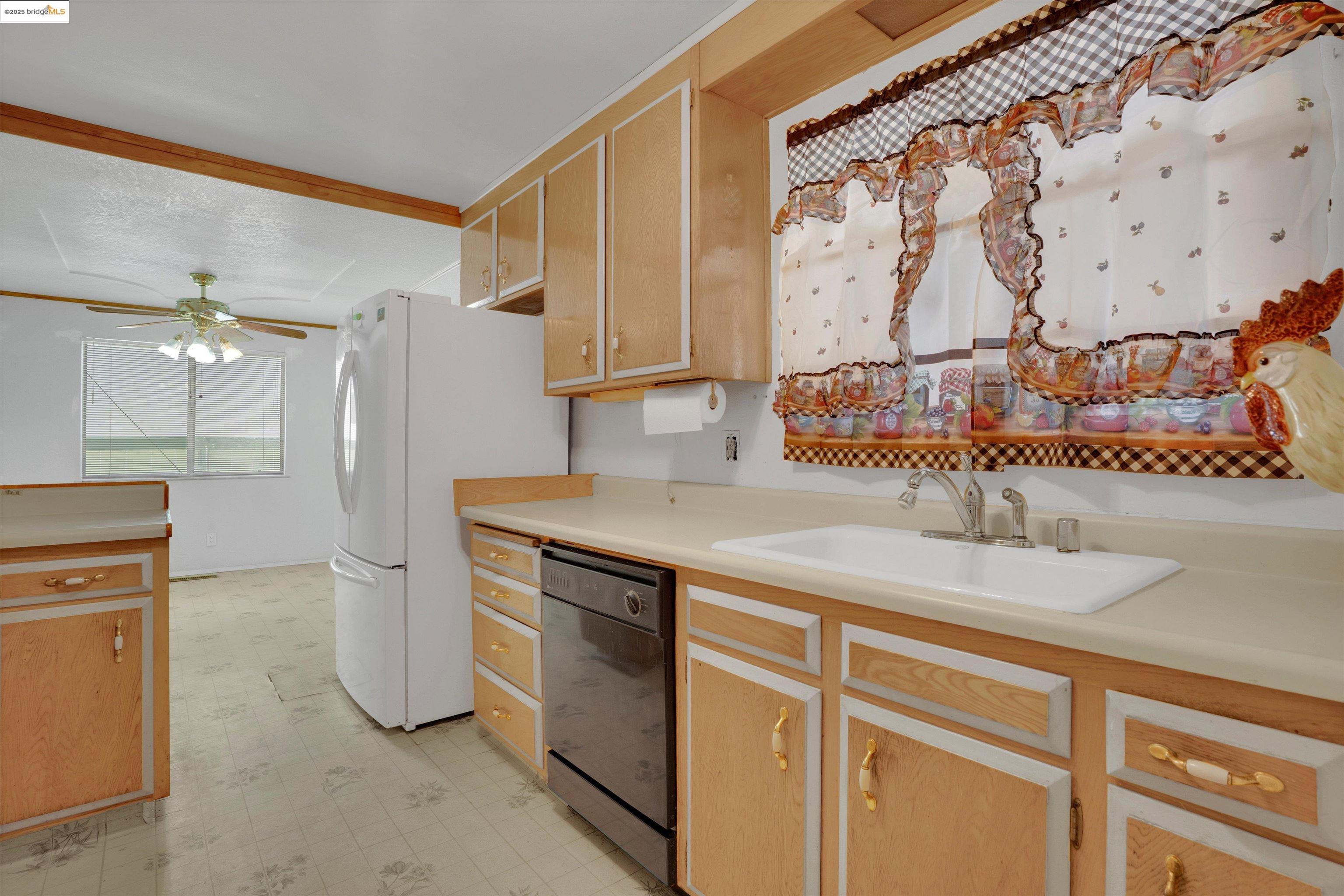 91 E Lake Dr, Antioch, California 94509, 3 Bedrooms Bedrooms, 7 Rooms Rooms,2 BathroomsBathrooms,Residential,For Sale,91 E Lake Dr,41106199
