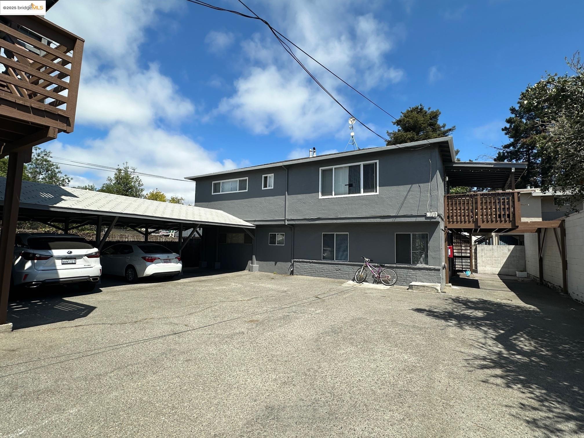 1520 Willow St, Alameda, California 94501, ,Residential Income,For Sale,1520 Willow St,41106203