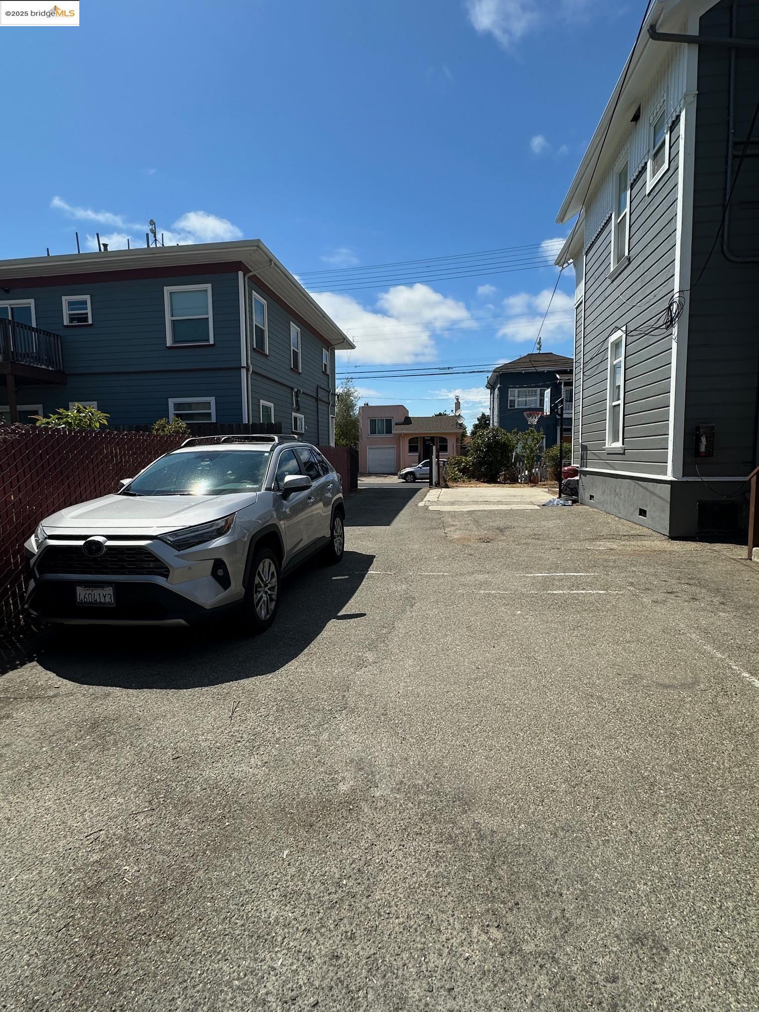 1520 Willow St, Alameda, California 94501, ,Residential Income,For Sale,1520 Willow St,41106203