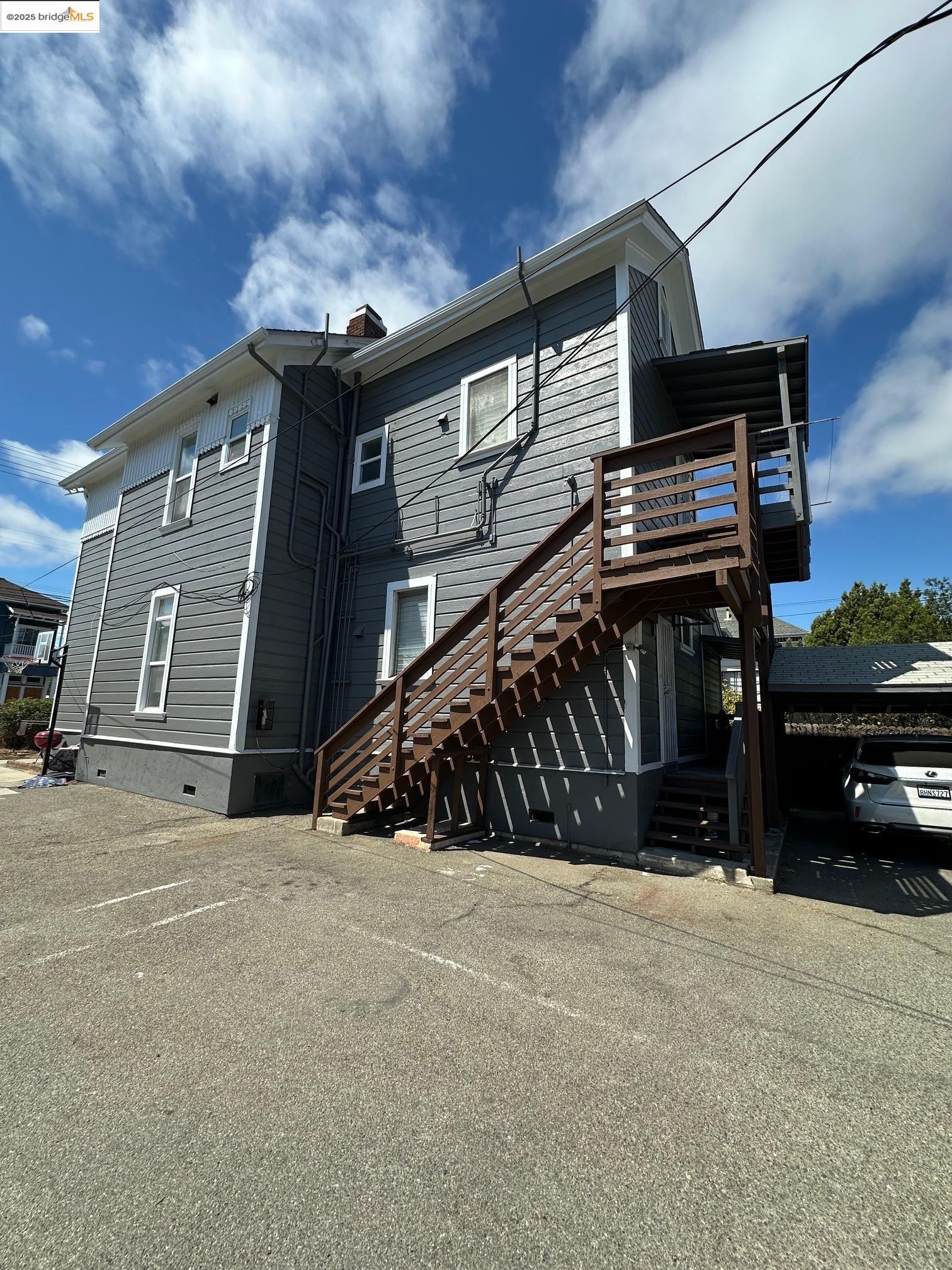 1520 Willow St, Alameda, California 94501, ,Residential Income,For Sale,1520 Willow St,41106203
