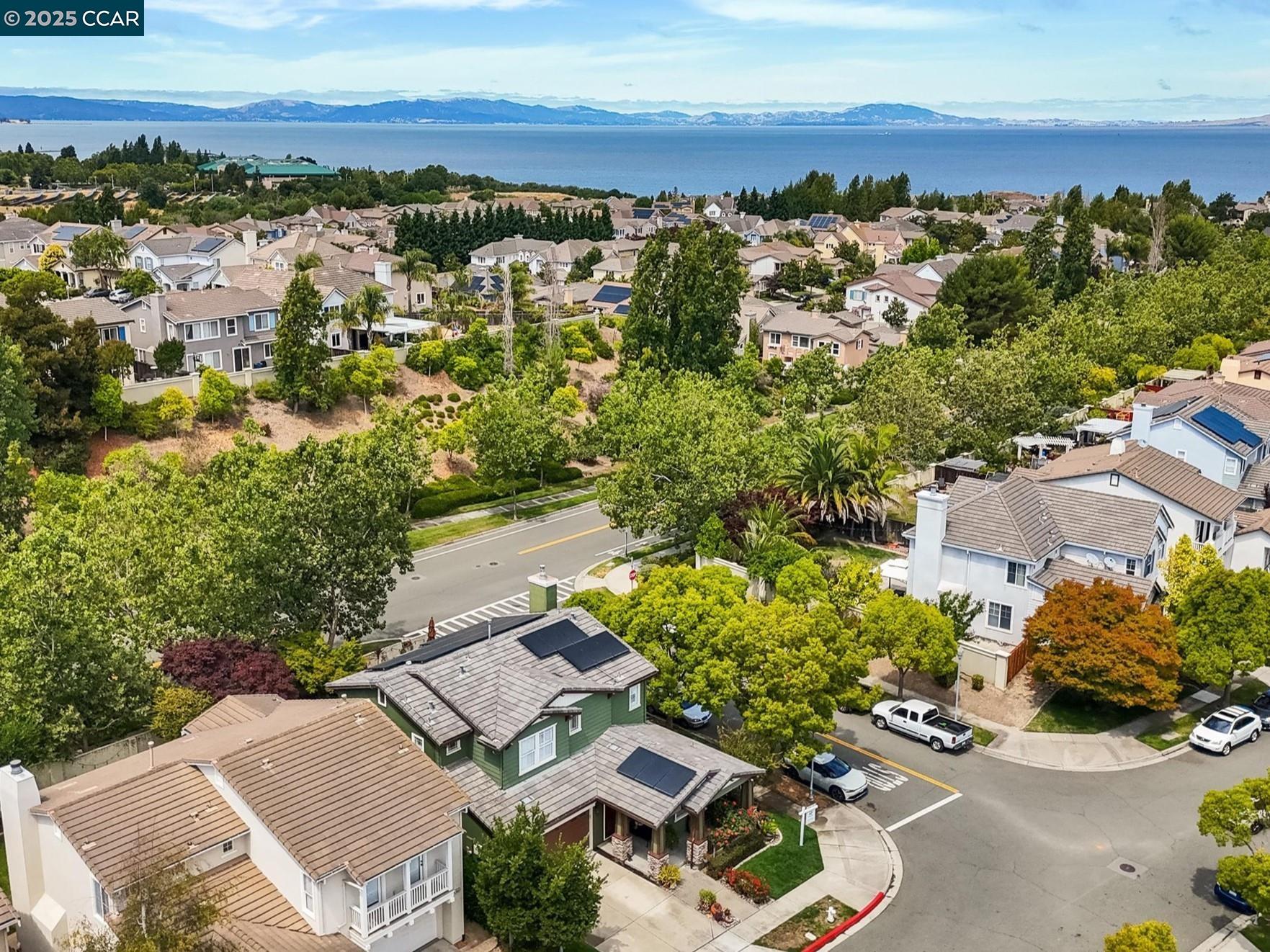 1033 LANTERN BAY, Hercules, California 94547, 4 Bedrooms Bedrooms, 8 Rooms Rooms,3 BathroomsBathrooms,Residential,For Sale,1033 LANTERN BAY,41106205