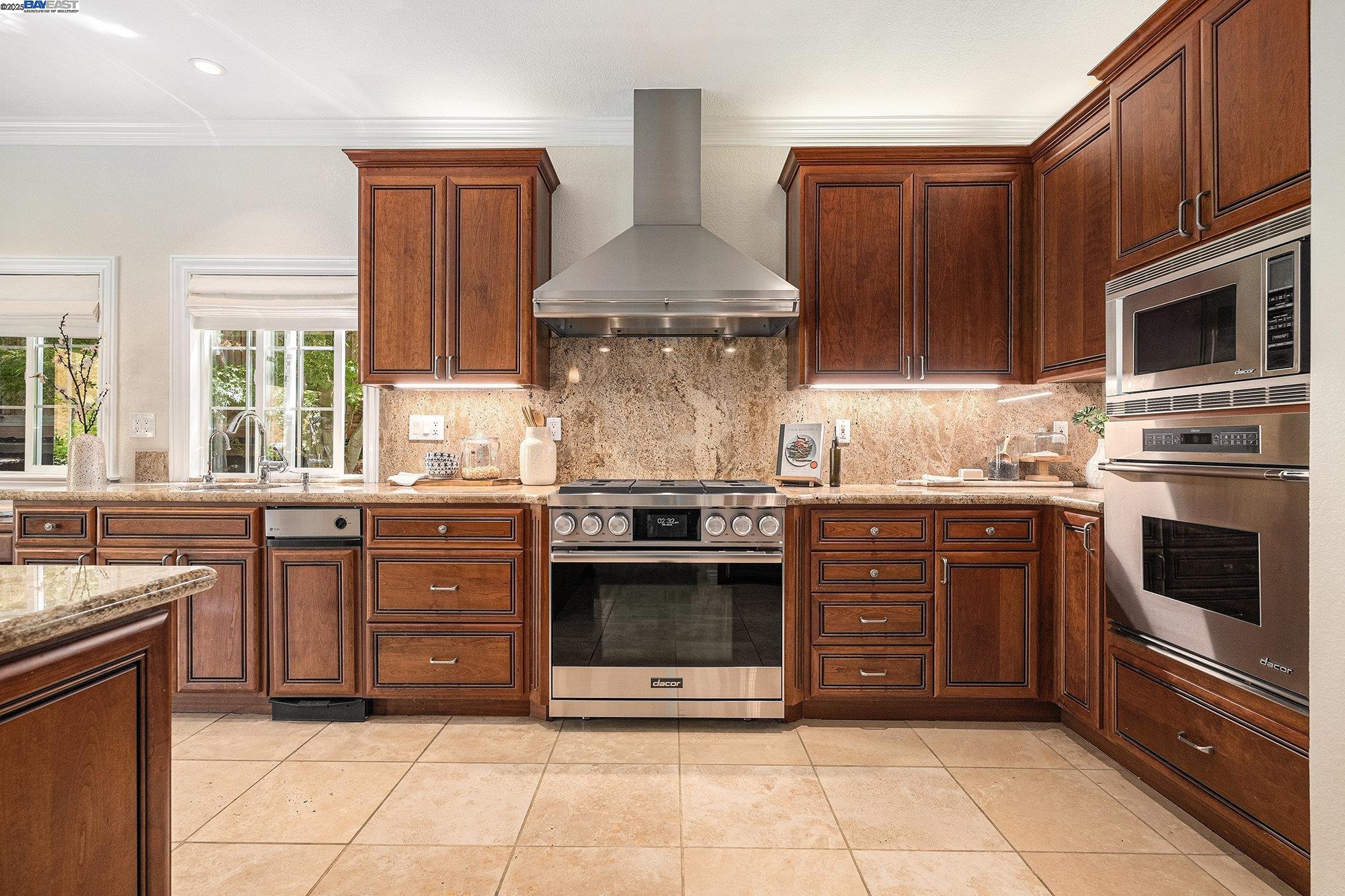 Detail Gallery Image 18 of 52 For 120 Windover Dr, Danville,  CA 94506 - 5 Beds | 4 Baths