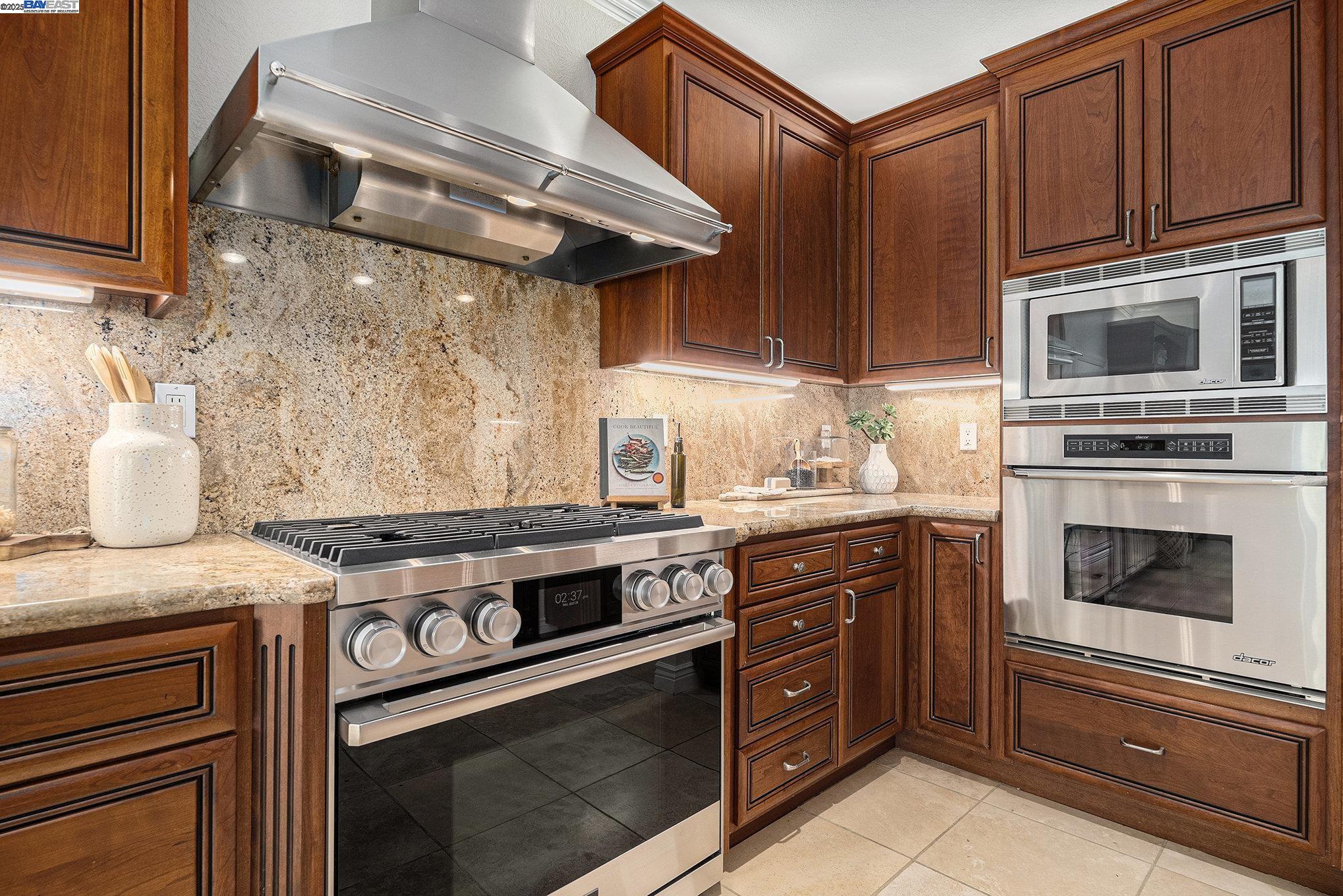 Detail Gallery Image 19 of 52 For 120 Windover Dr, Danville,  CA 94506 - 5 Beds | 4 Baths