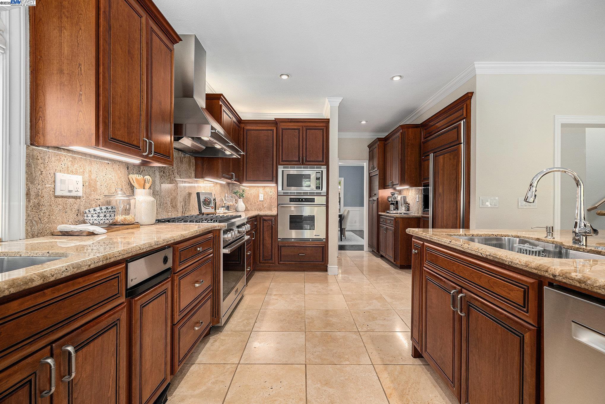 Detail Gallery Image 20 of 52 For 120 Windover Dr, Danville,  CA 94506 - 5 Beds | 4 Baths