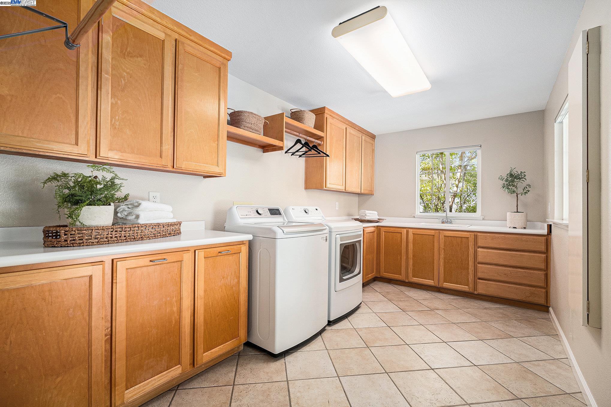 Detail Gallery Image 32 of 52 For 120 Windover Dr, Danville,  CA 94506 - 5 Beds | 4 Baths