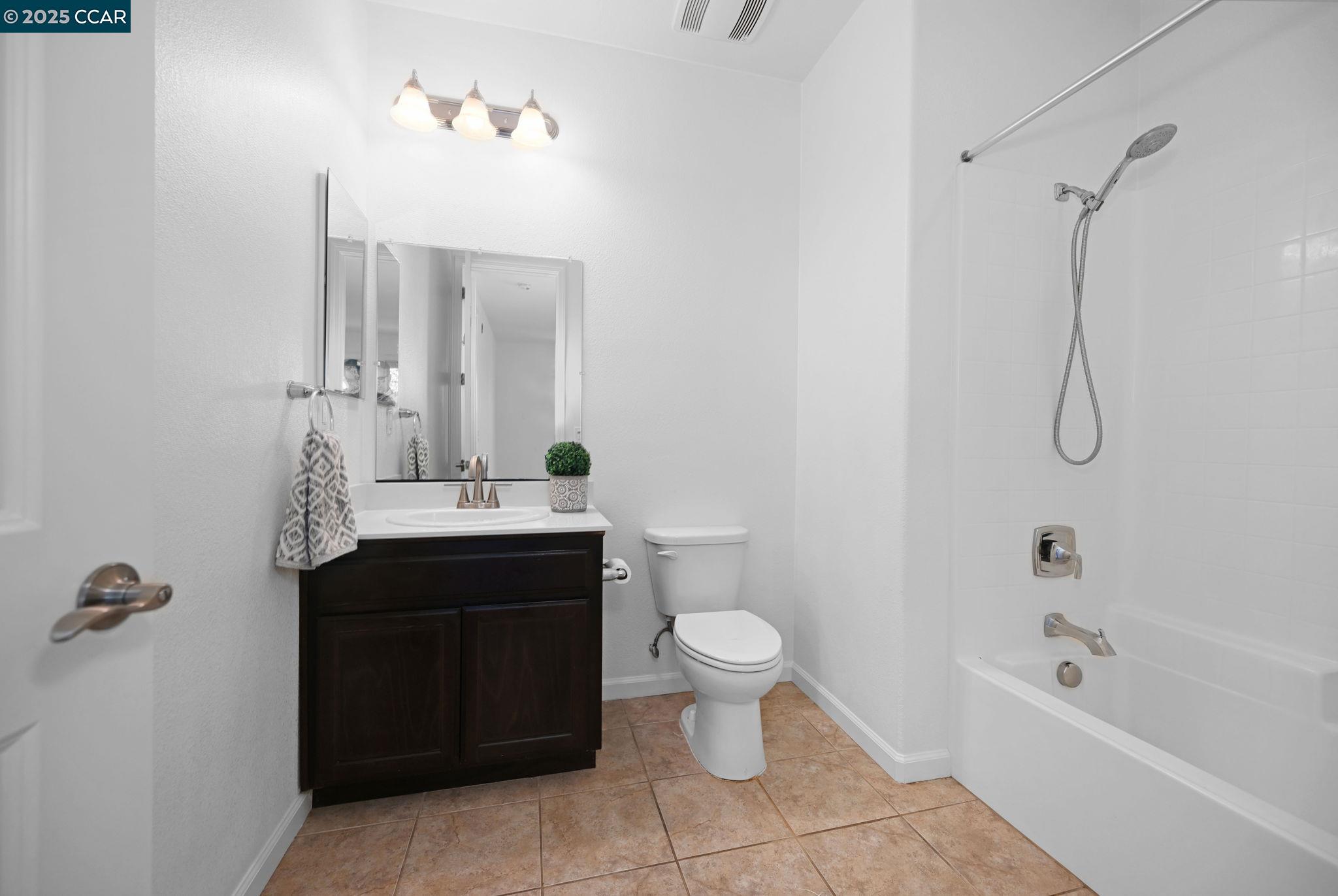 2378 Carbondale Way, Dublin, California 94568, 4 Bedrooms Bedrooms, 7 Rooms Rooms,4 BathroomsBathrooms,Residential,For Sale,2378 Carbondale Way,41106208