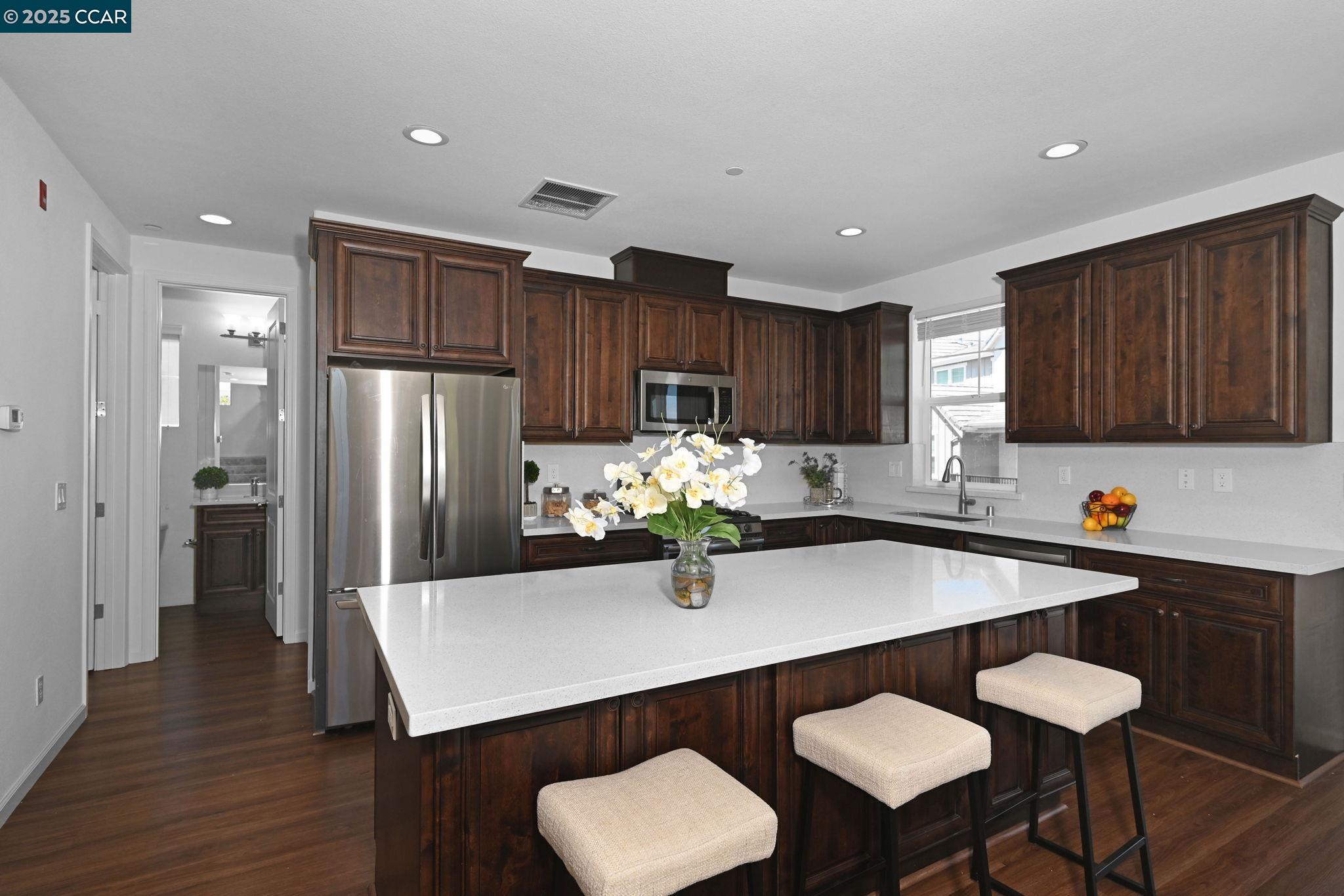 2378 Carbondale Way, Dublin, California 94568, 4 Bedrooms Bedrooms, 7 Rooms Rooms,4 BathroomsBathrooms,Residential,For Sale,2378 Carbondale Way,41106208