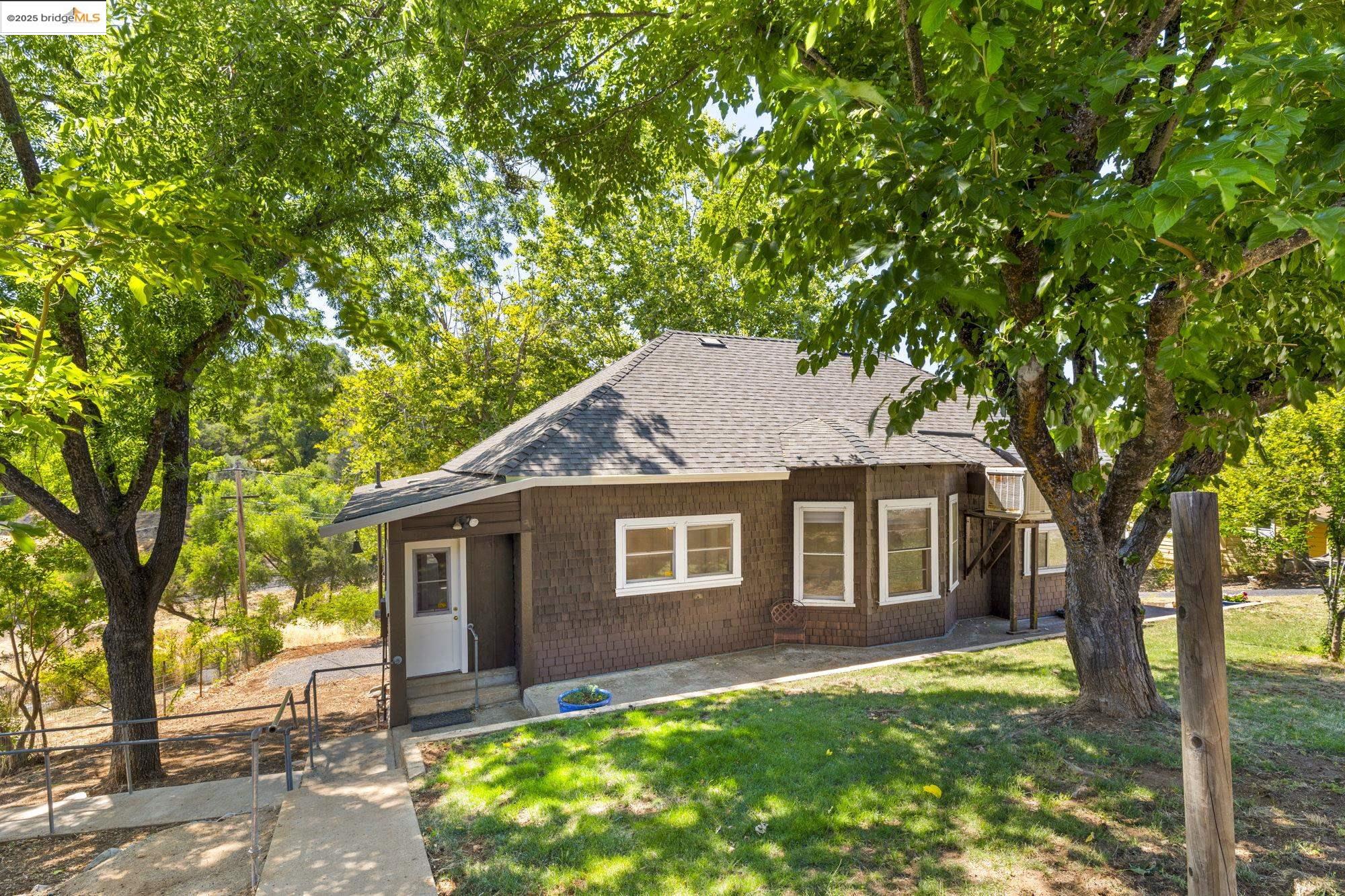 55 Tuolumne St, Sonora, California 95370, 2 Bedrooms Bedrooms, 5 Rooms Rooms,2 BathroomsBathrooms,Residential,For Sale,55 Tuolumne St,41106209