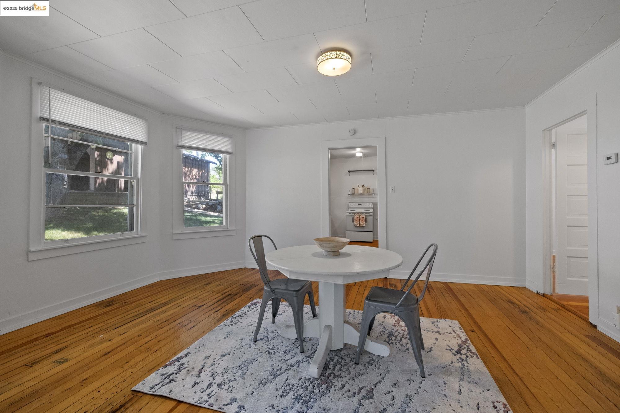 55 Tuolumne St, Sonora, California 95370, 2 Bedrooms Bedrooms, 5 Rooms Rooms,2 BathroomsBathrooms,Residential,For Sale,55 Tuolumne St,41106209