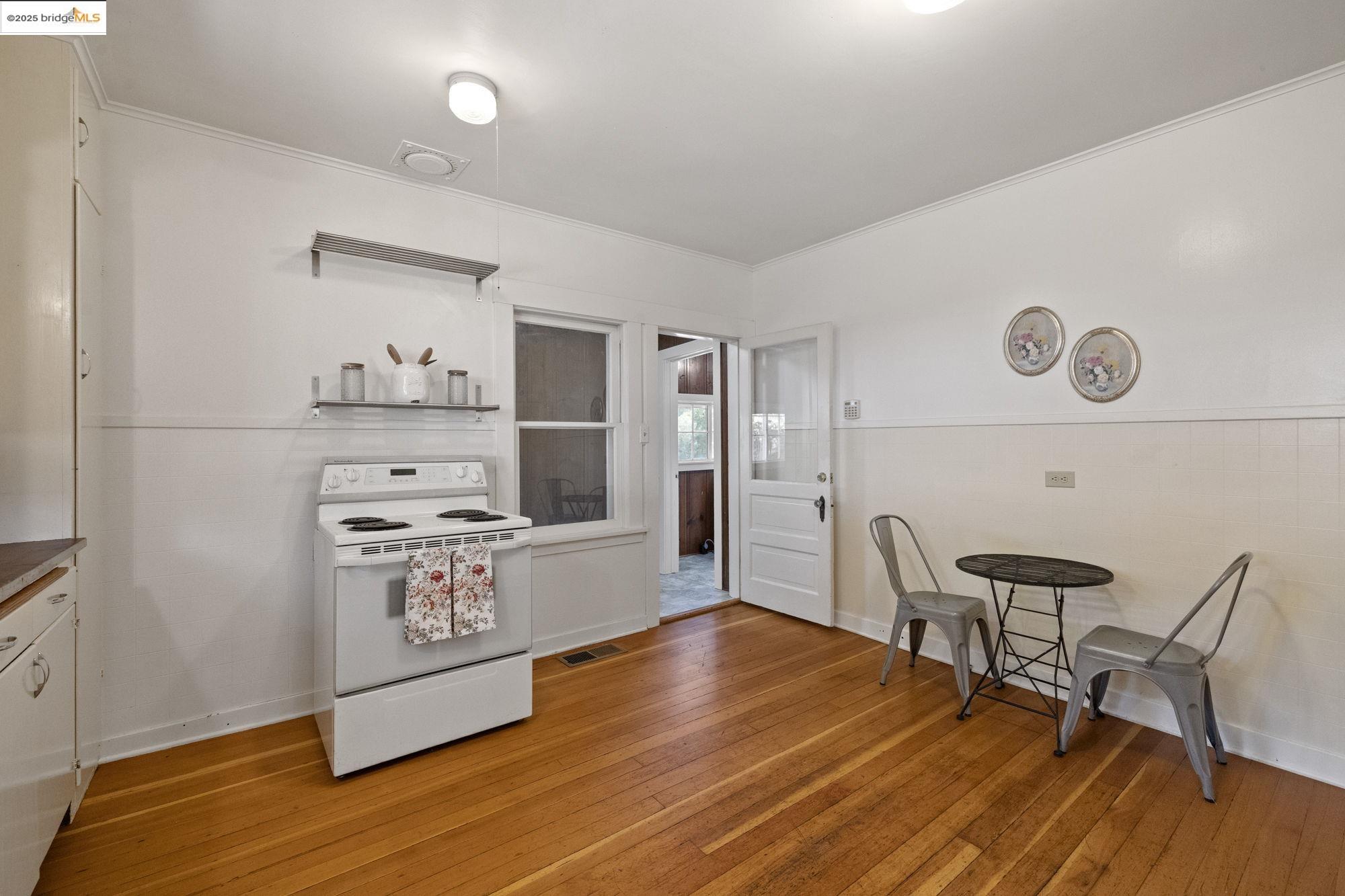 55 Tuolumne St, Sonora, California 95370, 2 Bedrooms Bedrooms, 5 Rooms Rooms,2 BathroomsBathrooms,Residential,For Sale,55 Tuolumne St,41106209