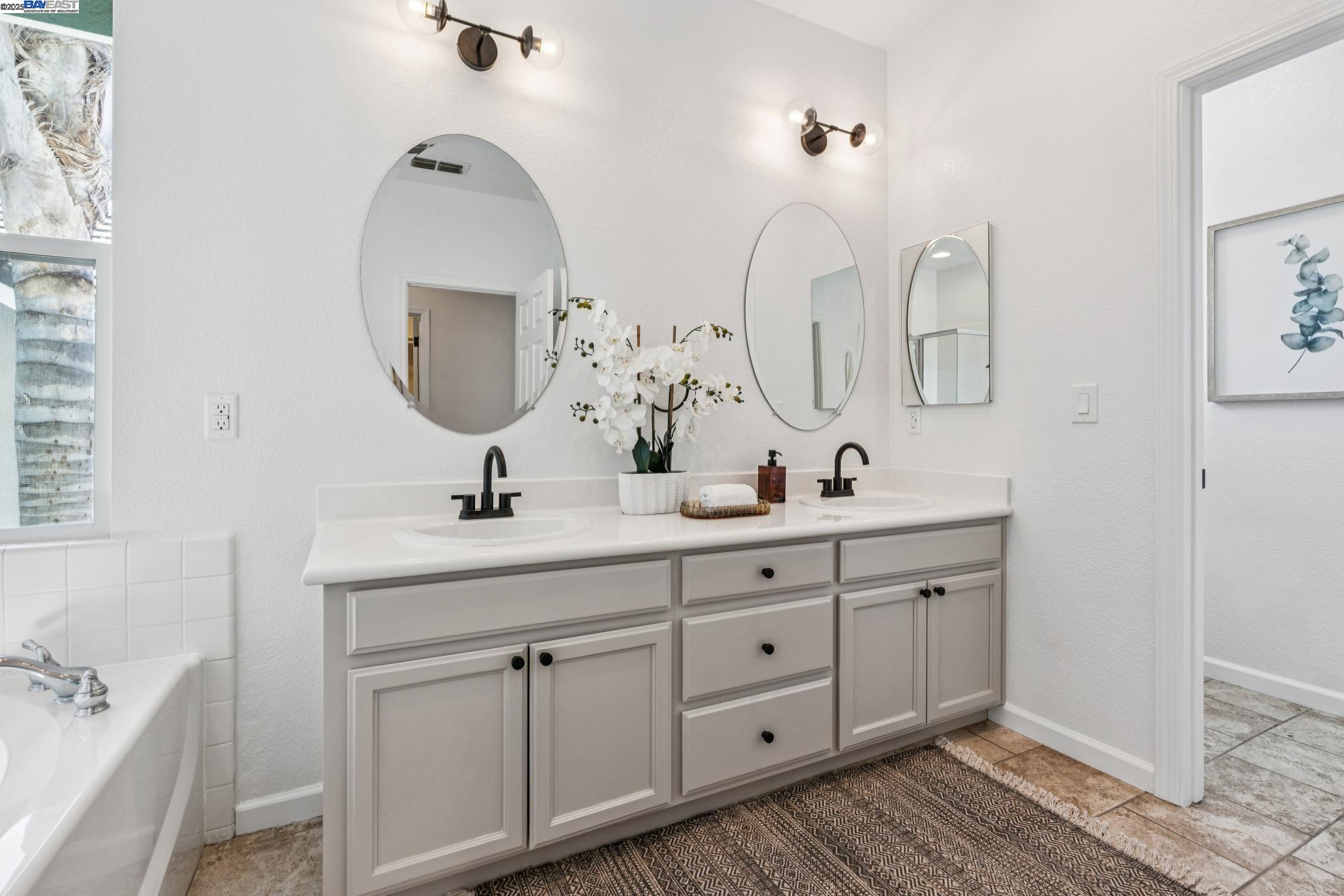 5929 Linwood Cmn, Livermore, California 94550, 3 Bedrooms Bedrooms, 6 Rooms Rooms,2 BathroomsBathrooms,Residential,For Sale,5929 Linwood Cmn,41106210