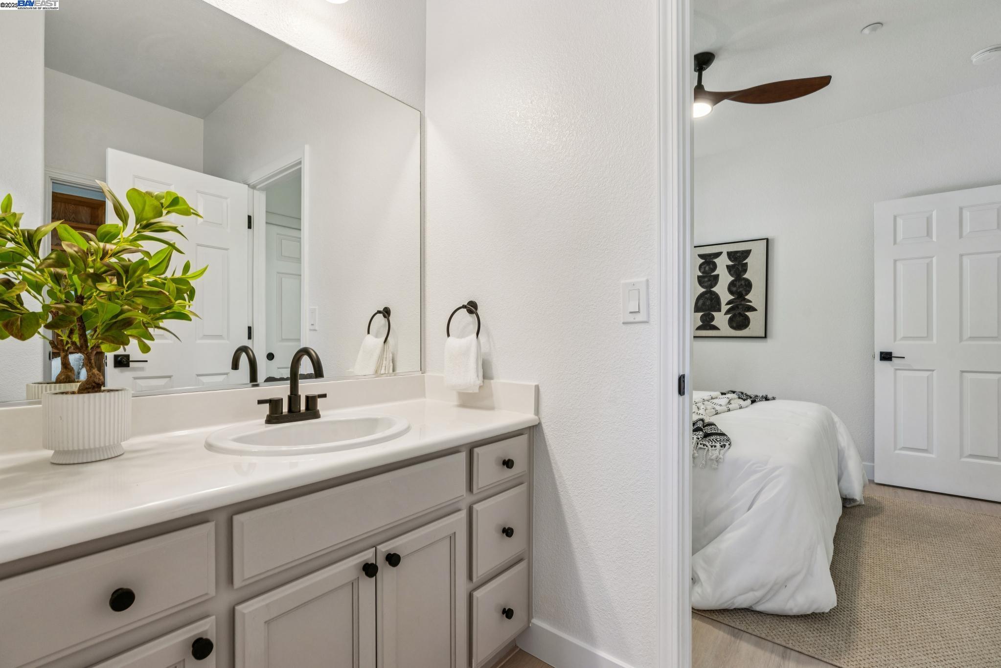 5929 Linwood Cmn, Livermore, California 94550, 3 Bedrooms Bedrooms, 6 Rooms Rooms,2 BathroomsBathrooms,Residential,For Sale,5929 Linwood Cmn,41106210