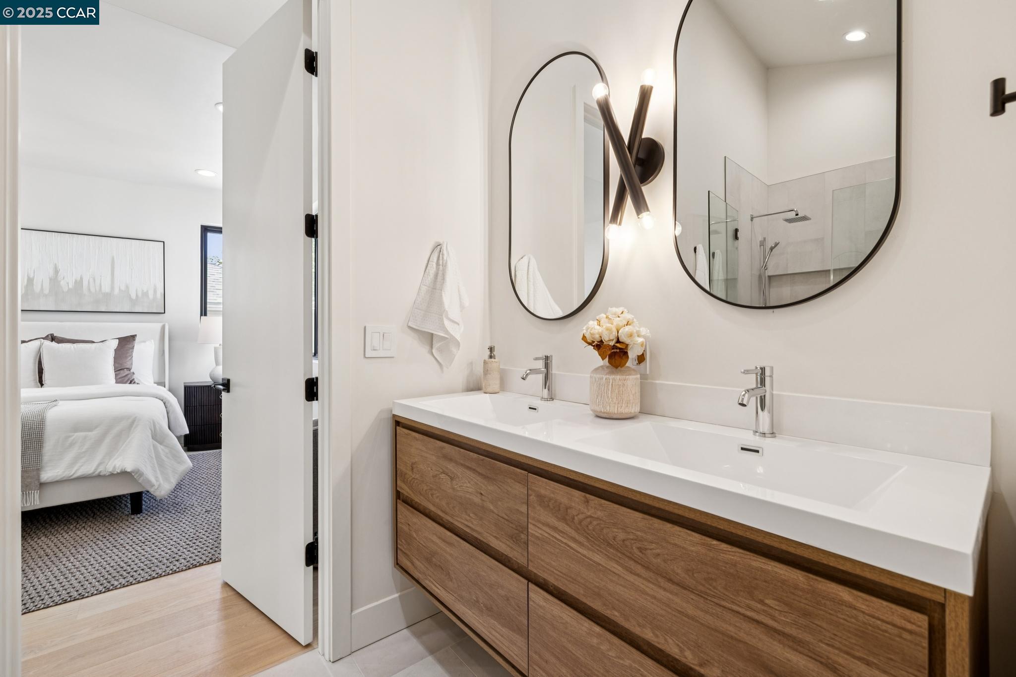 Detail Gallery Image 18 of 30 For 1270 64th St, Emeryville,  CA 94608 - 3 Beds | 2/1 Baths