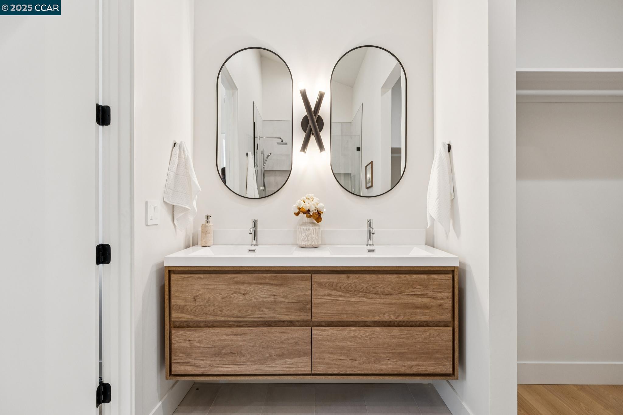 Detail Gallery Image 19 of 30 For 1270 64th St, Emeryville,  CA 94608 - 3 Beds | 2/1 Baths