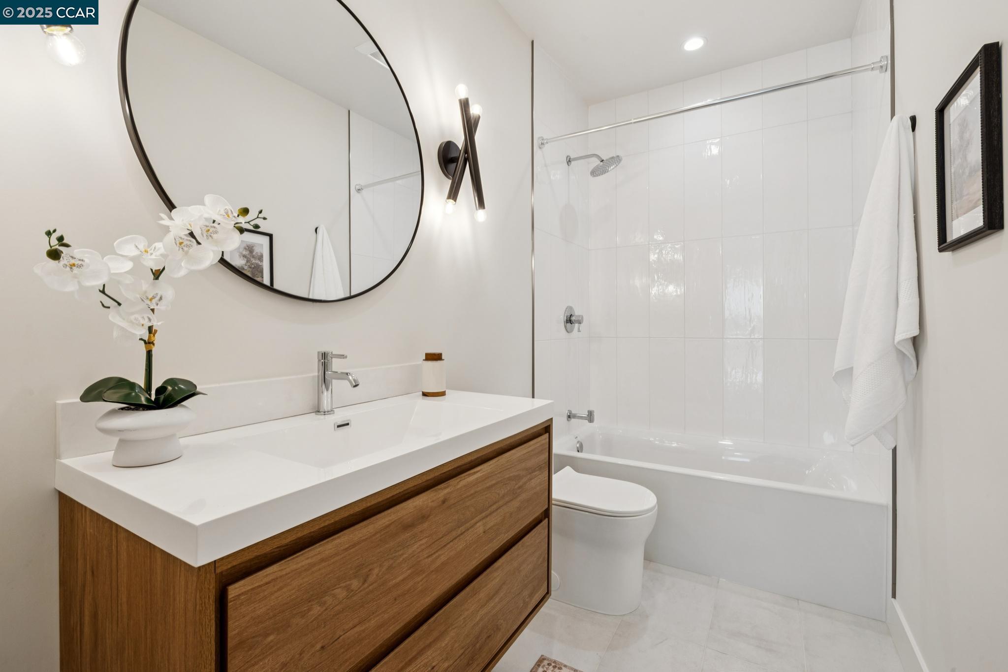 Detail Gallery Image 22 of 30 For 1270 64th St, Emeryville,  CA 94608 - 3 Beds | 2/1 Baths