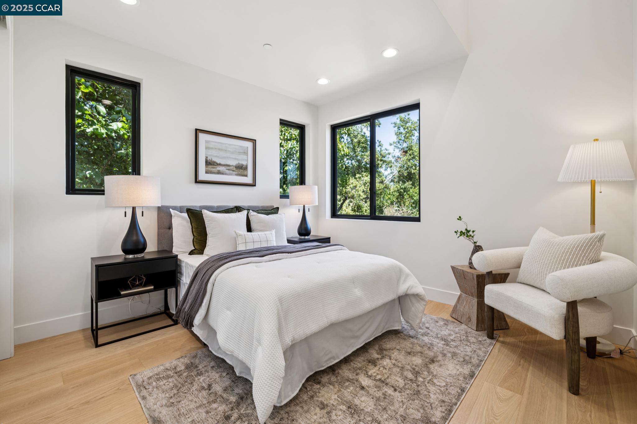 Detail Gallery Image 21 of 28 For 1270a 64th St, Emeryville,  CA 94608 - 3 Beds | 2/1 Baths