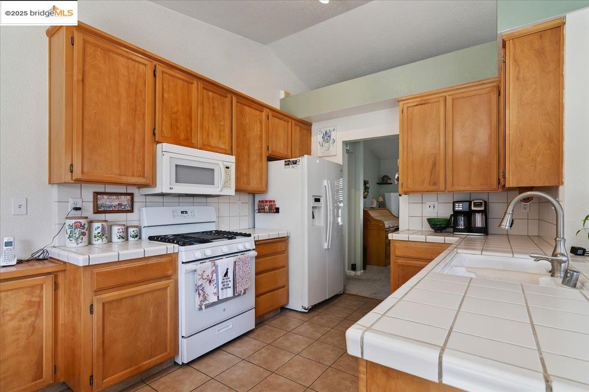 5129 Tehachapi Way, Antioch, California 94531, 4 Bedrooms Bedrooms, 8 Rooms Rooms,2 BathroomsBathrooms,Residential,For Sale,5129 Tehachapi Way,41106219