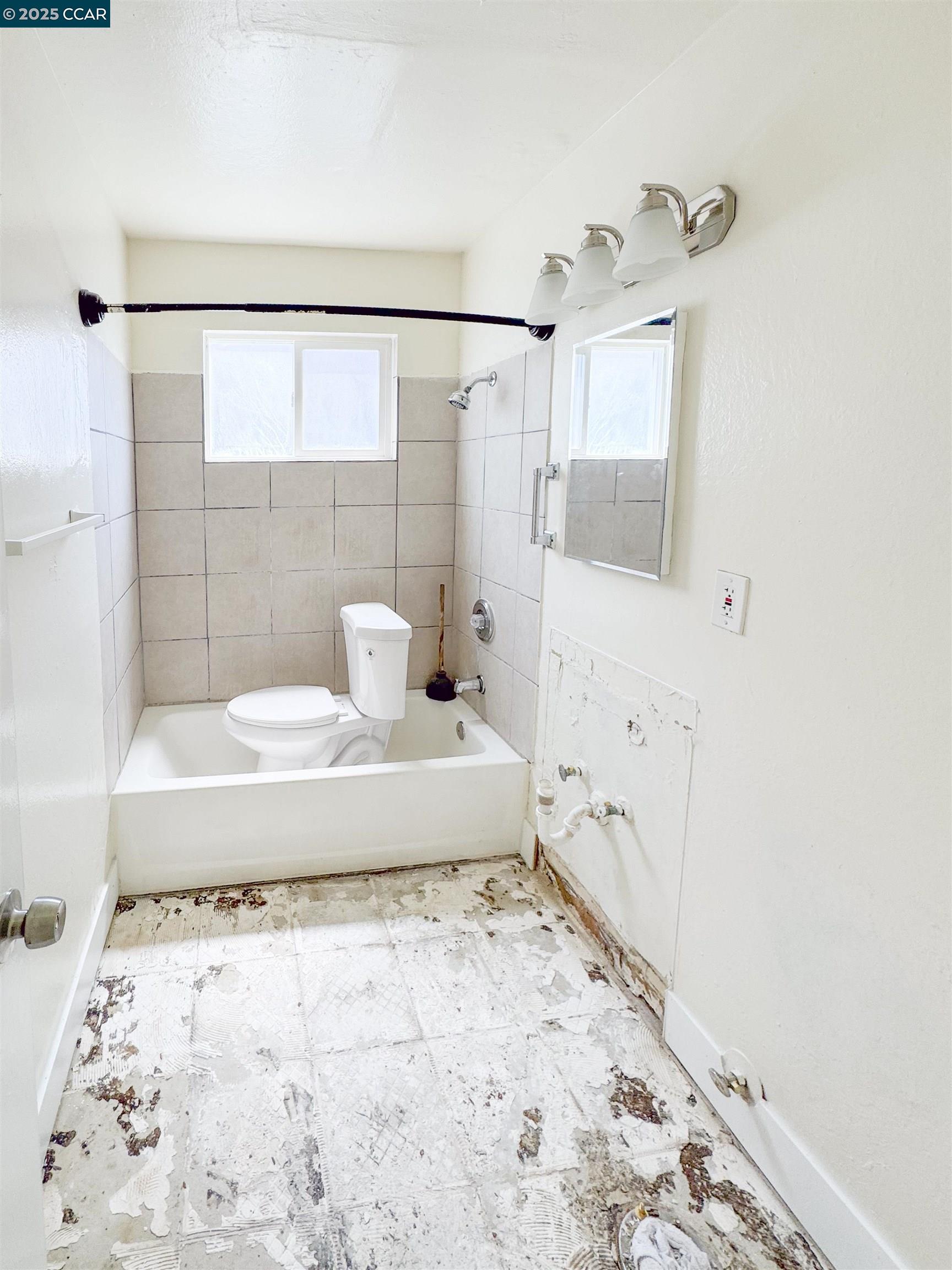 1816 15Th St, San Pablo, California 94806, ,Residential Income,For Sale,1816 15Th St,41106220