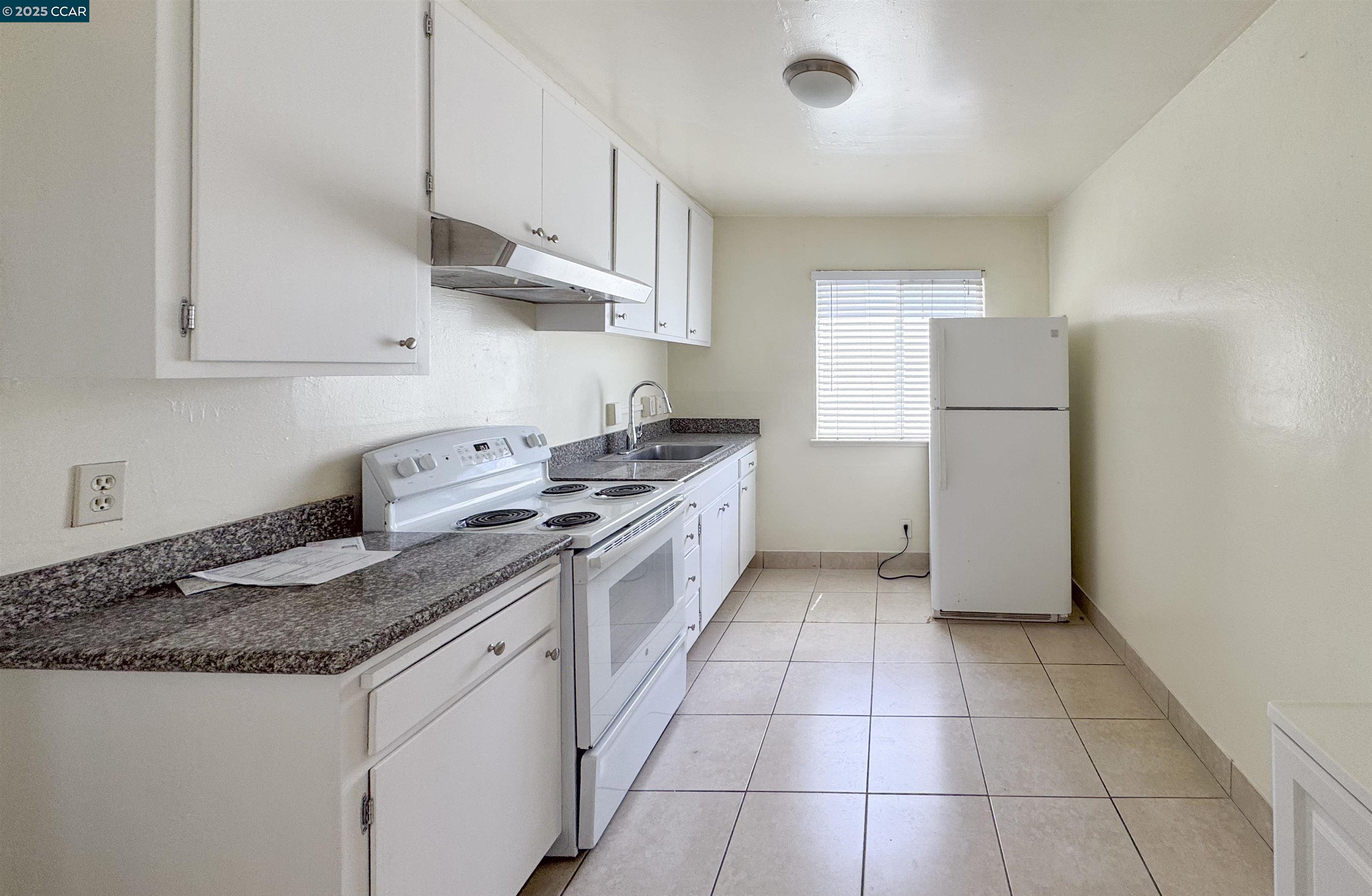 1816 15Th St, San Pablo, California 94806, ,Residential Income,For Sale,1816 15Th St,41106220