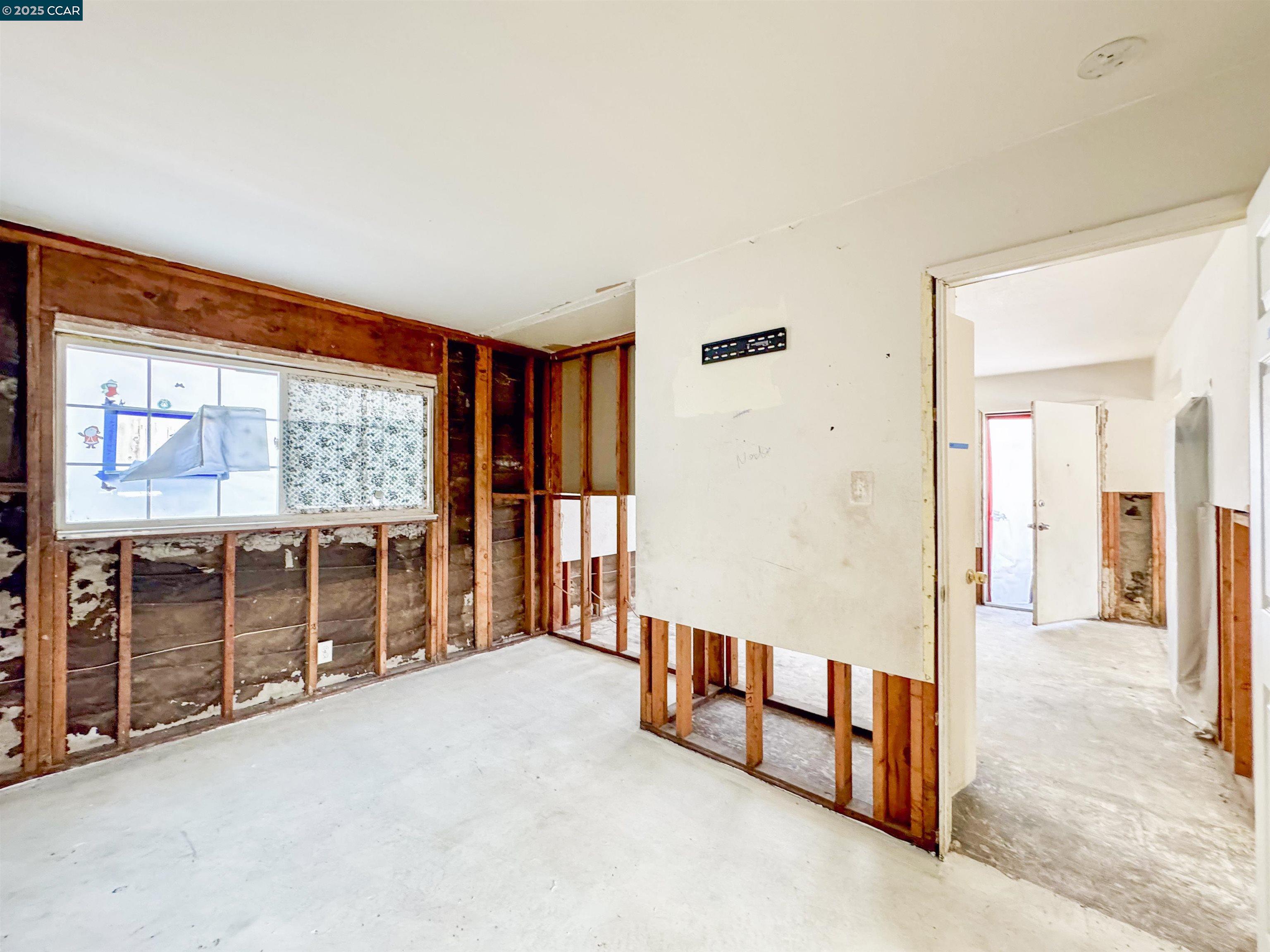 1816 15Th St, San Pablo, California 94806, ,Residential Income,For Sale,1816 15Th St,41106220