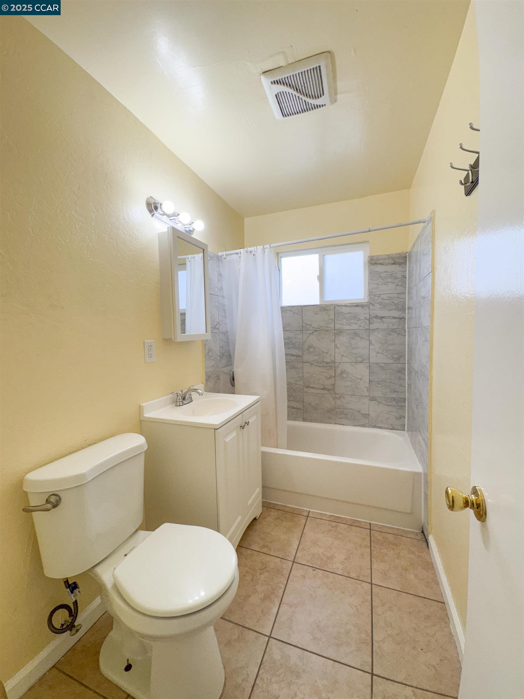 1816 15Th St, San Pablo, California 94806, ,Residential Income,For Sale,1816 15Th St,41106220