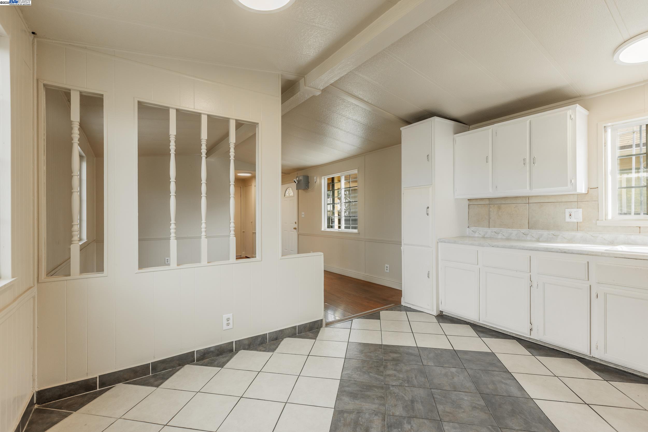 1216 88Th Ave, Oakland, California 94621, 2 Bedrooms Bedrooms, 4 Rooms Rooms,2 BathroomsBathrooms,Residential,For Sale,1216 88Th Ave,41106224