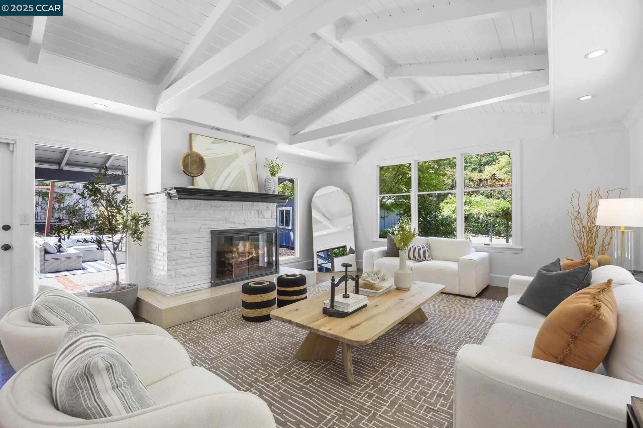 Detail Gallery Image 21 of 53 For 3475 Springhill Rd, Lafayette,  CA 94549 - 4 Beds | 3 Baths