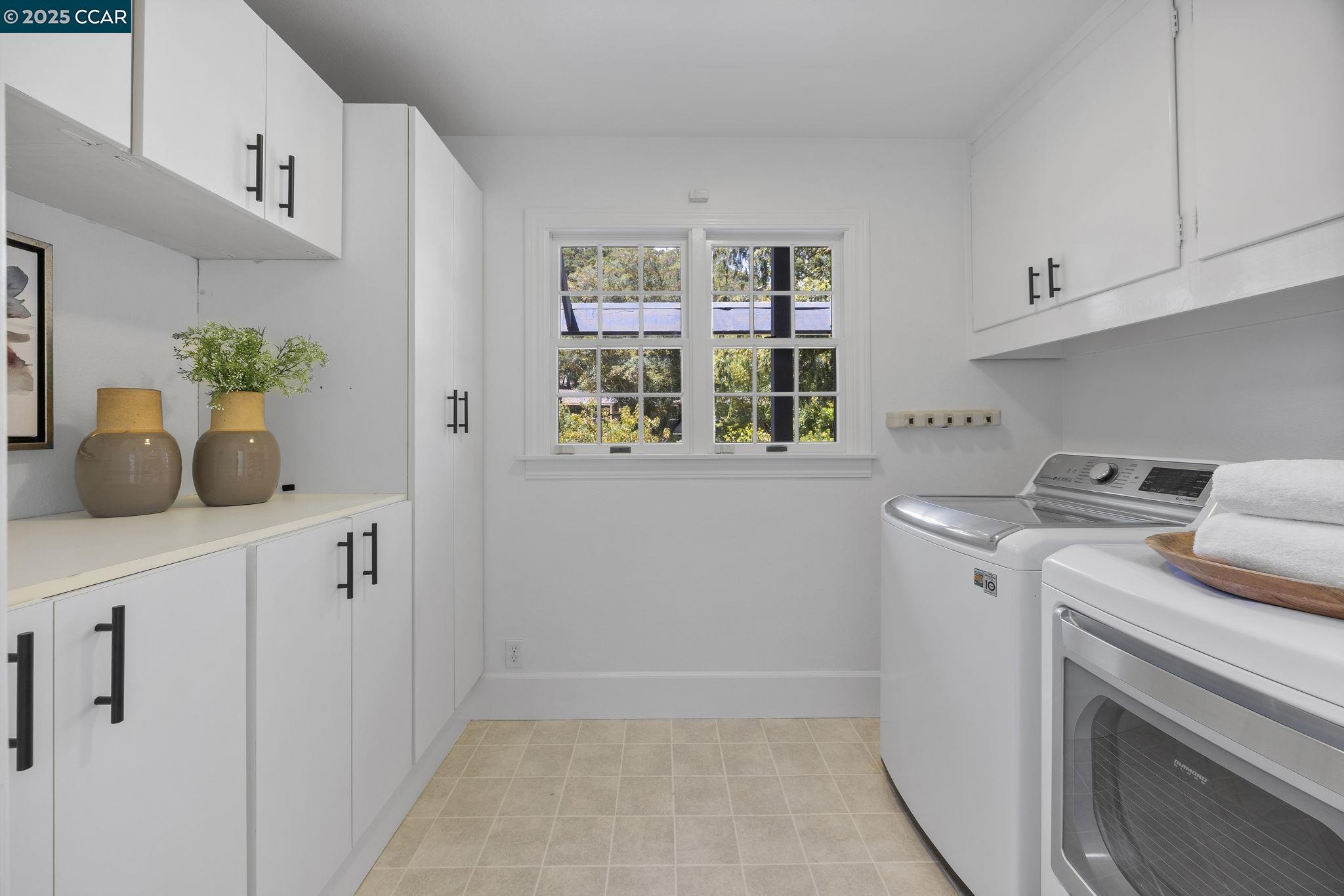 Detail Gallery Image 41 of 53 For 3475 Springhill Rd, Lafayette,  CA 94549 - 4 Beds | 3 Baths