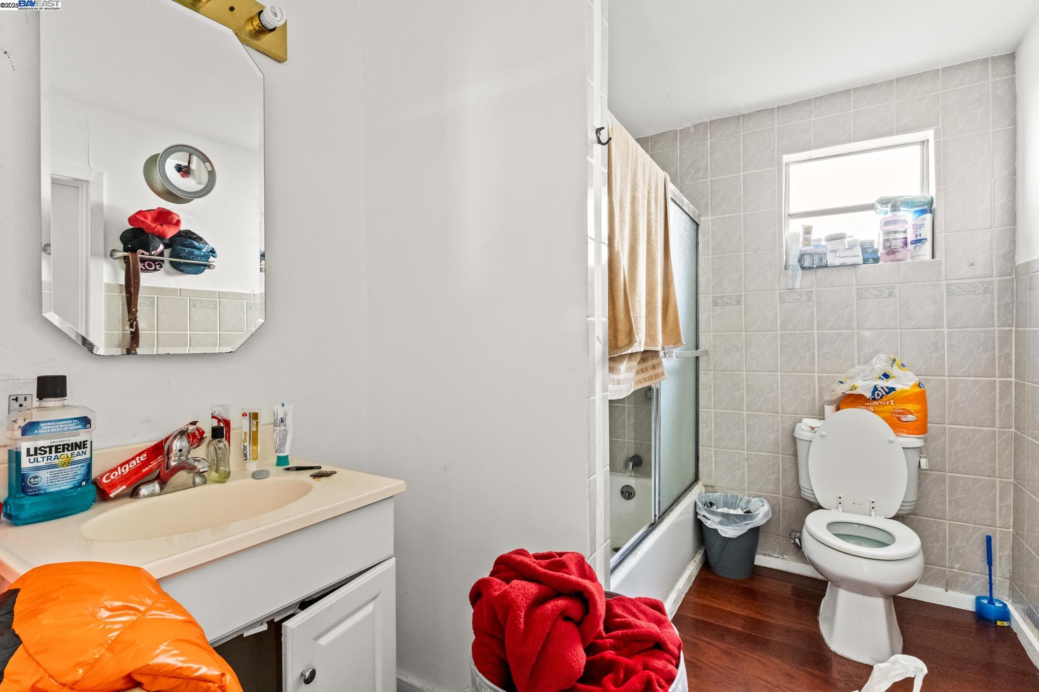 812 Lisbon, Oakland, California 94601, ,Residential Income,For Sale,812 Lisbon,41106227