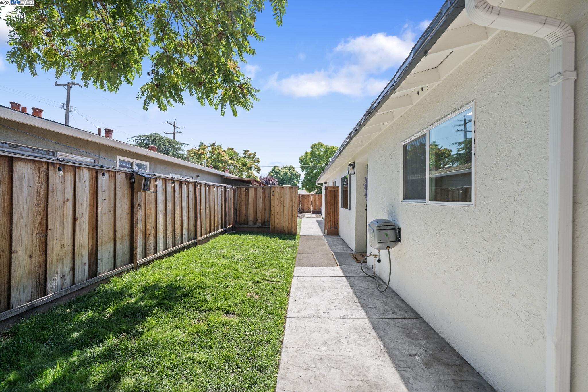 428 N P St, Livermore, California 94551, 4 Bedrooms Bedrooms, 8 Rooms Rooms,2 BathroomsBathrooms,Residential,For Sale,428 N P St,41106228