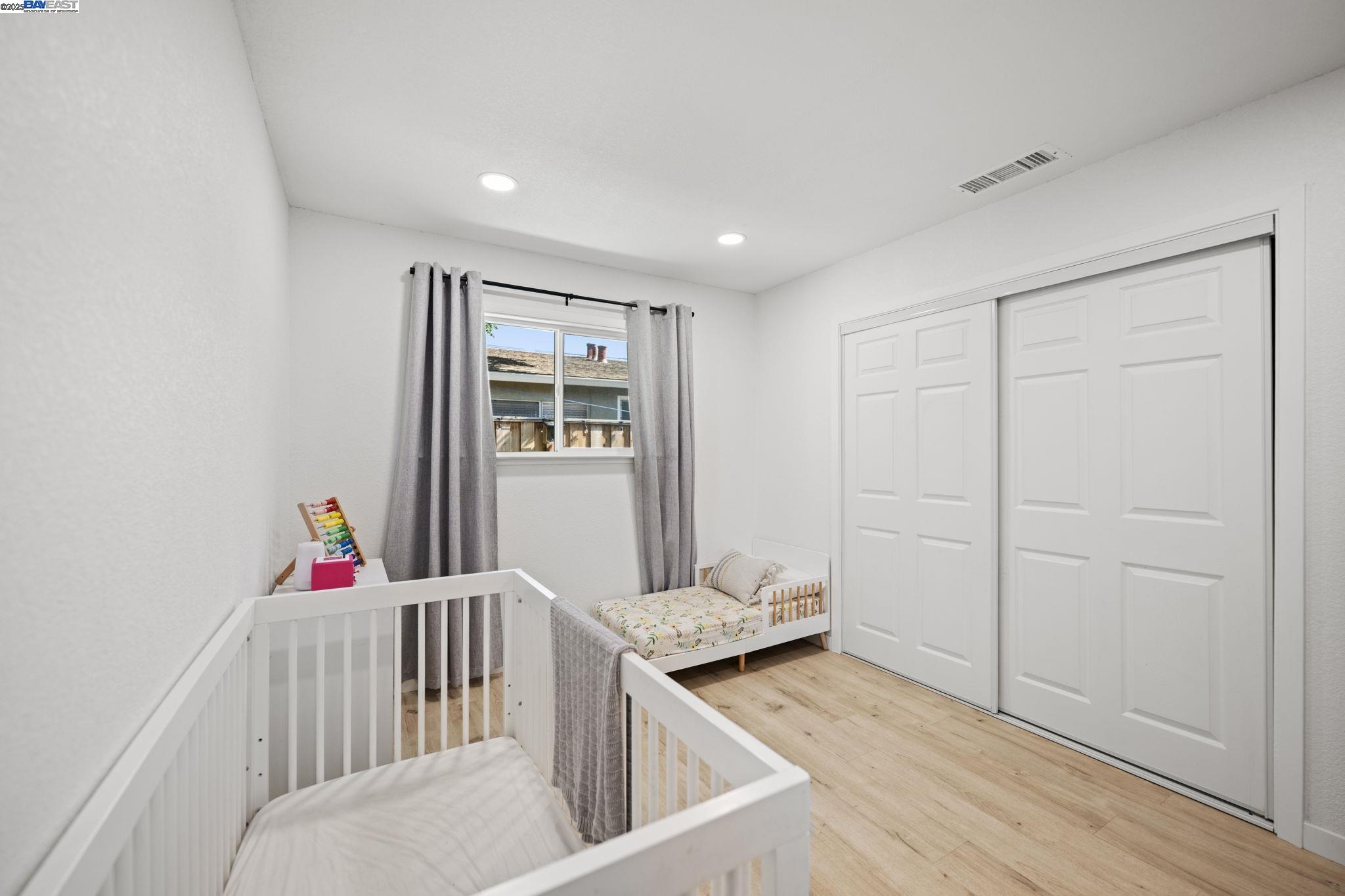 428 N P St, Livermore, California 94551, 4 Bedrooms Bedrooms, 8 Rooms Rooms,2 BathroomsBathrooms,Residential,For Sale,428 N P St,41106228