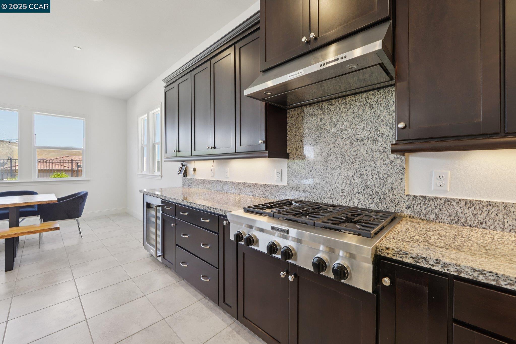 Detail Gallery Image 13 of 48 For 2909 Tulare Hills Dr, Dublin,  CA 94568 - 6 Beds | 5/1 Baths