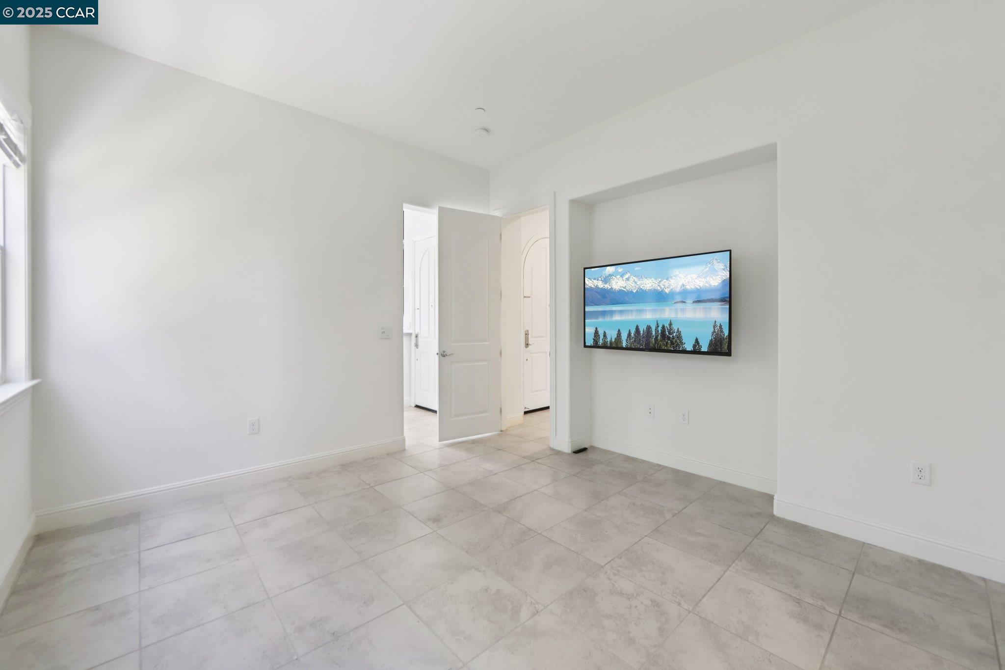 Detail Gallery Image 19 of 48 For 2909 Tulare Hills Dr, Dublin,  CA 94568 - 6 Beds | 5/1 Baths