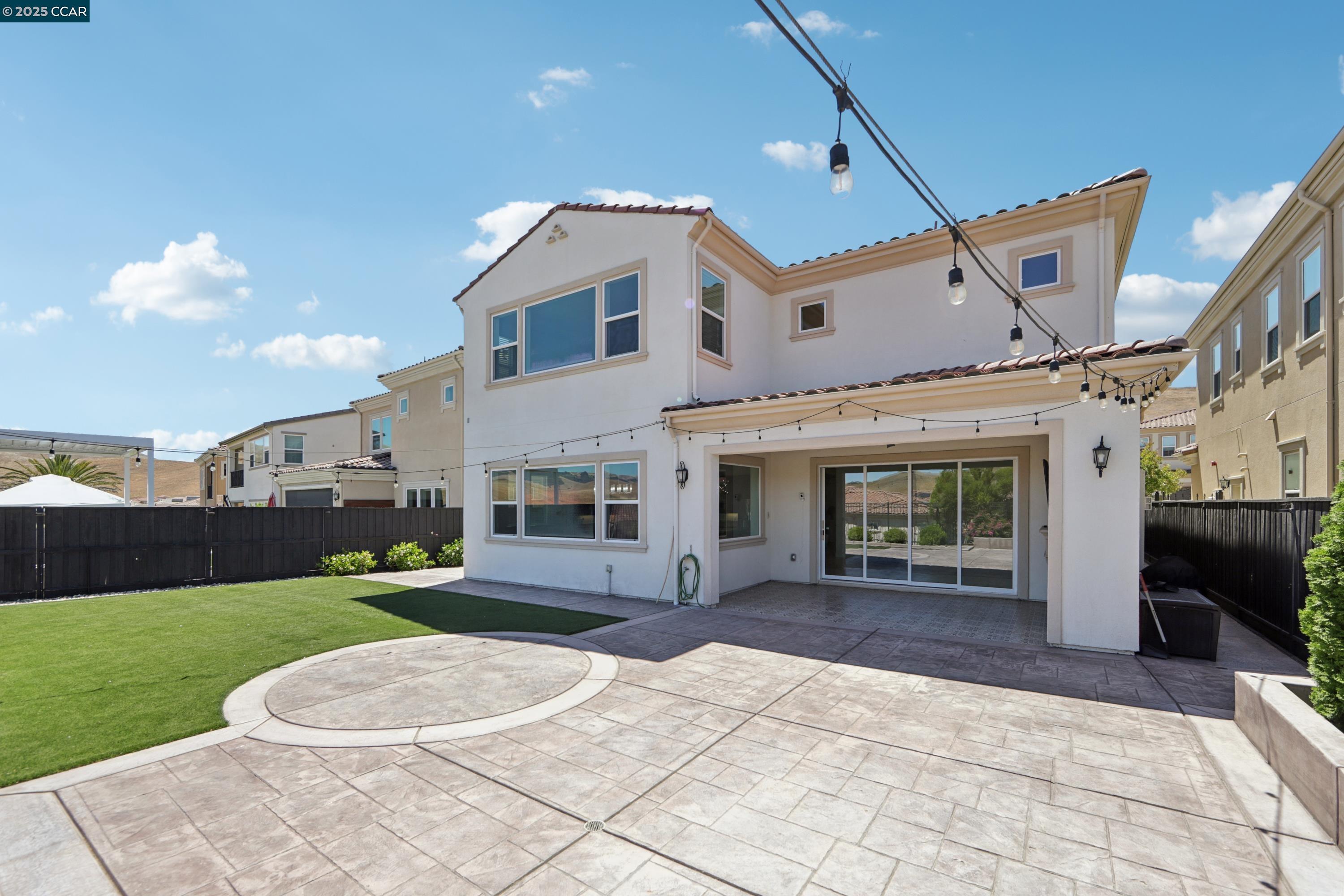 Detail Gallery Image 24 of 48 For 2909 Tulare Hills Dr, Dublin,  CA 94568 - 6 Beds | 5/1 Baths