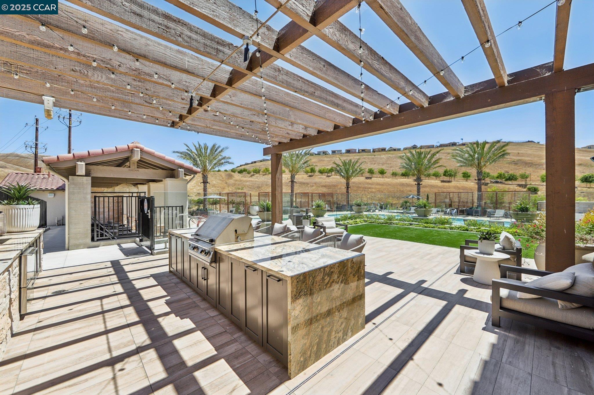 Detail Gallery Image 38 of 48 For 2909 Tulare Hills Dr, Dublin,  CA 94568 - 6 Beds | 5/1 Baths