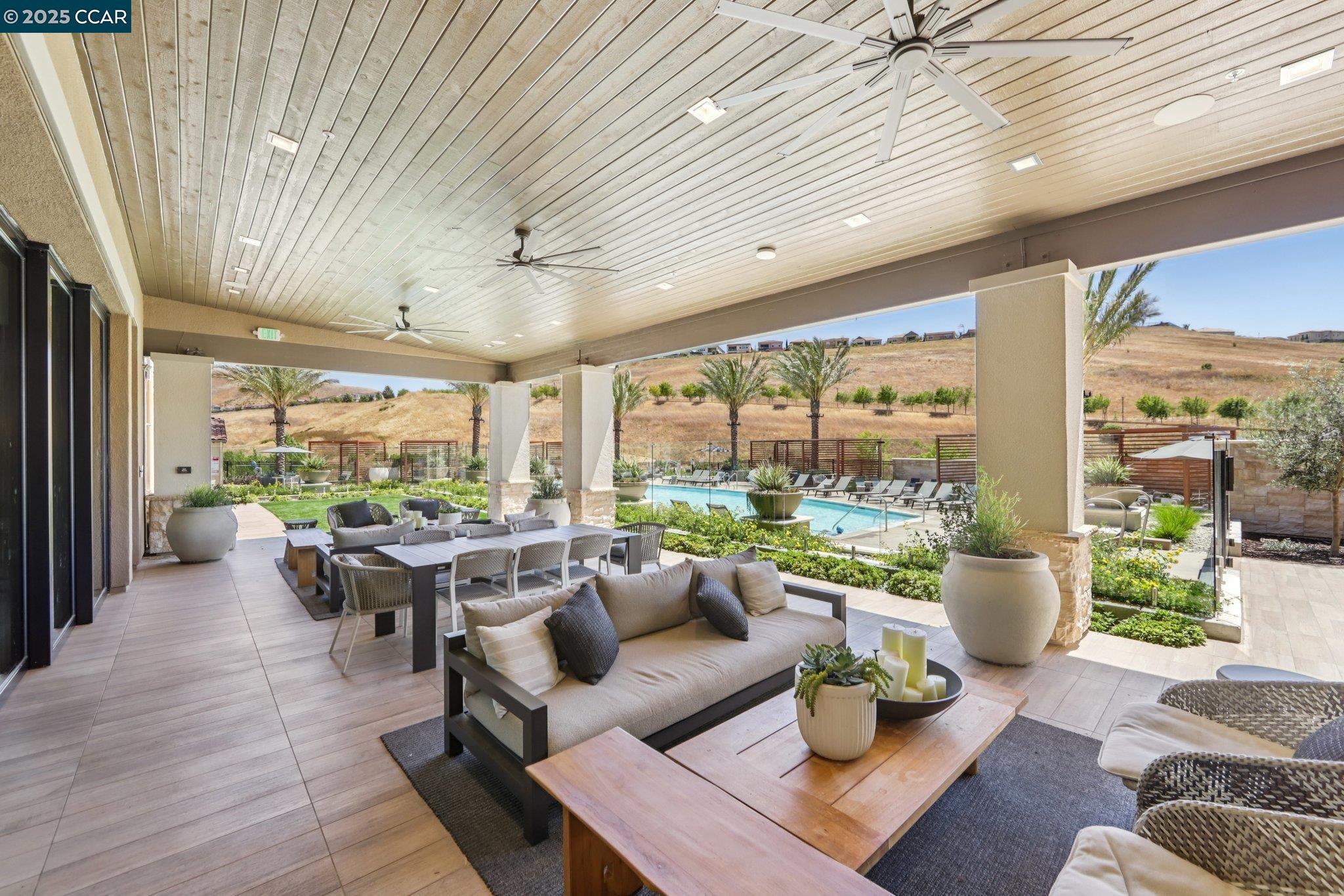 Detail Gallery Image 39 of 48 For 2909 Tulare Hills Dr, Dublin,  CA 94568 - 6 Beds | 5/1 Baths