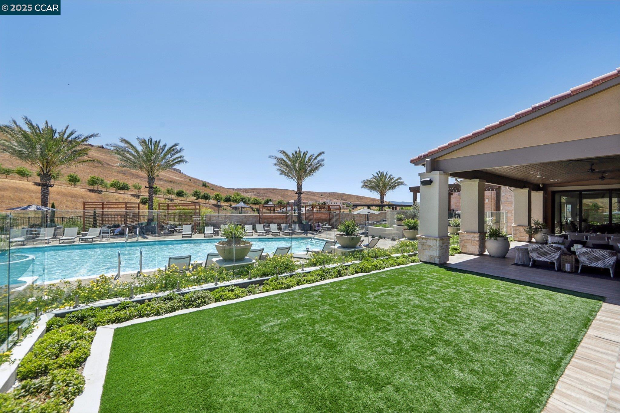 Detail Gallery Image 44 of 48 For 2909 Tulare Hills Dr, Dublin,  CA 94568 - 6 Beds | 5/1 Baths