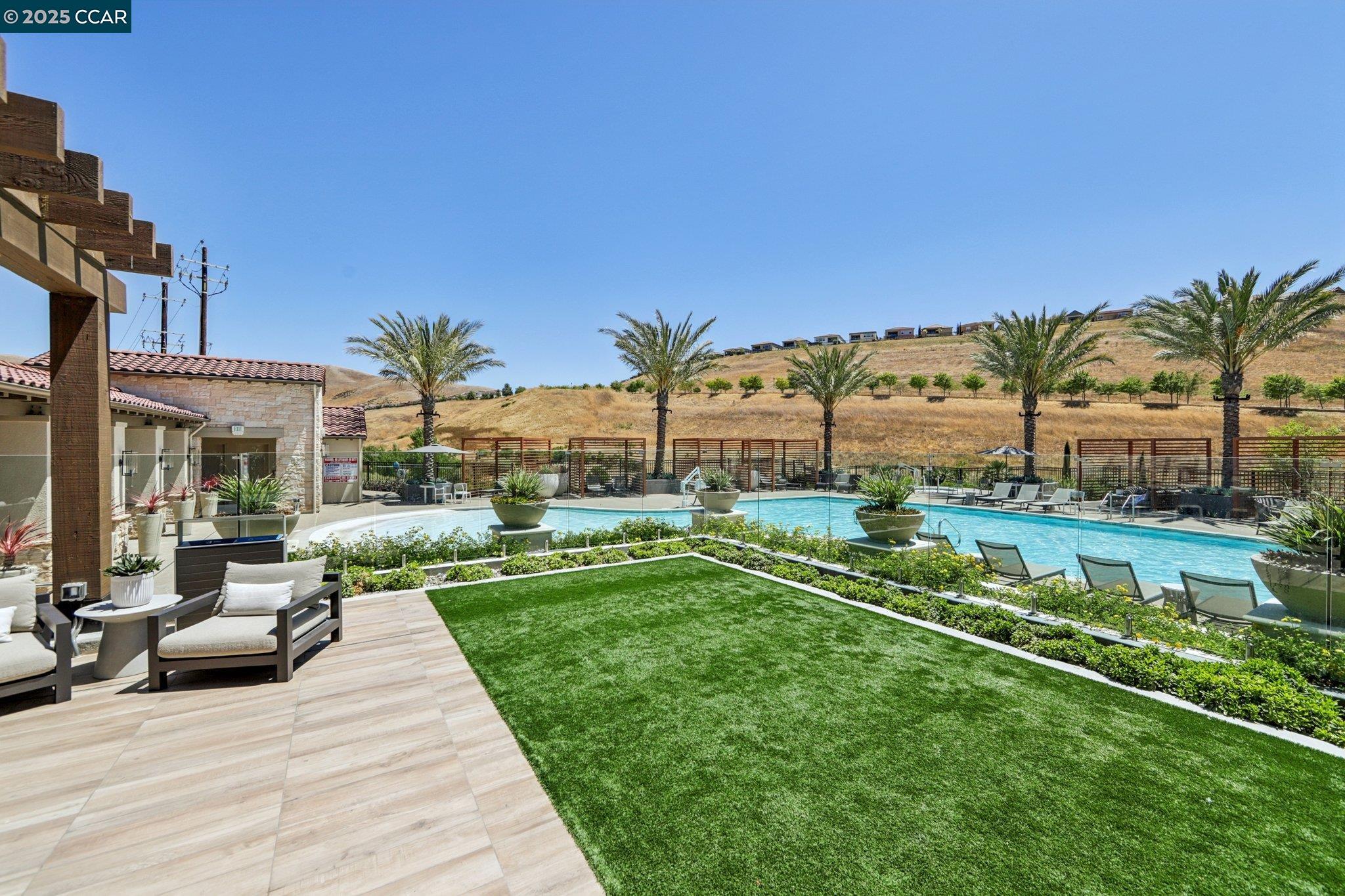 Detail Gallery Image 45 of 48 For 2909 Tulare Hills Dr, Dublin,  CA 94568 - 6 Beds | 5/1 Baths