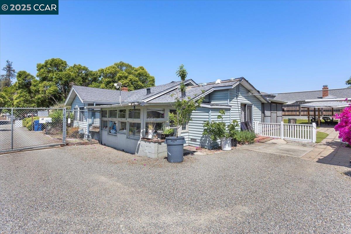 19358 Lake Chabot Rd, Castro Valley, California 94546, ,Land,For Sale,19358 Lake Chabot Rd,41106232
