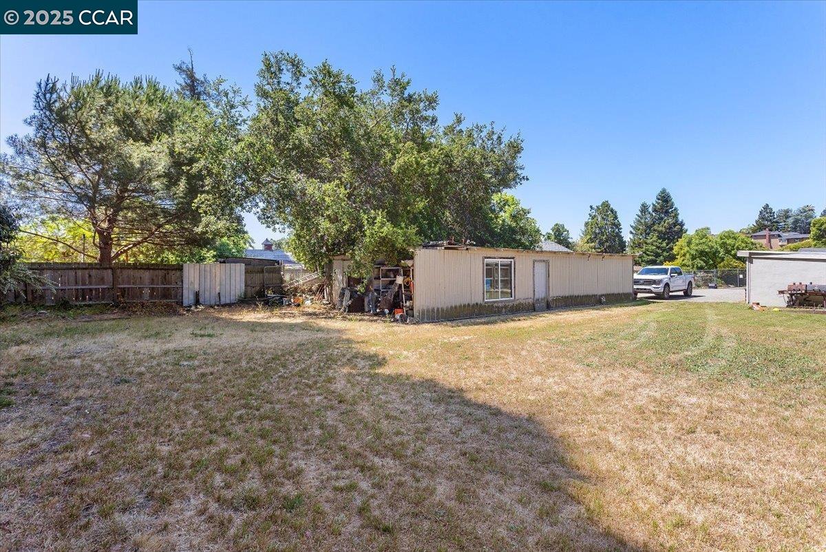 19358 Lake Chabot Rd, Castro Valley, California 94546, ,Land,For Sale,19358 Lake Chabot Rd,41106232