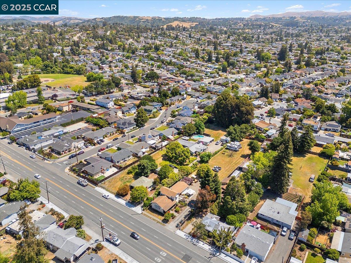 19358 Lake Chabot Rd, Castro Valley, California 94546, ,Land,For Sale,19358 Lake Chabot Rd,41106232