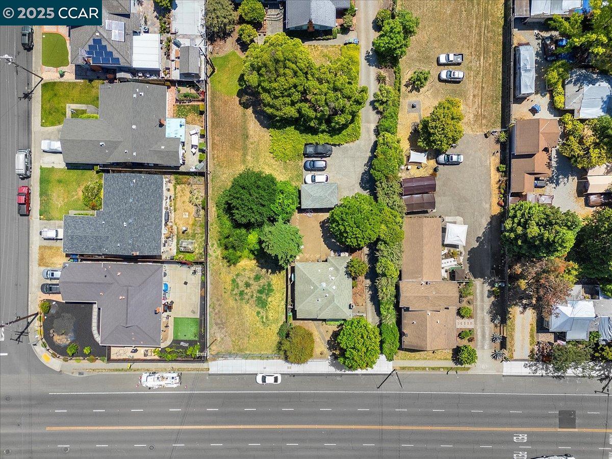 19358 Lake Chabot Rd, Castro Valley, California 94546, ,Land,For Sale,19358 Lake Chabot Rd,41106232
