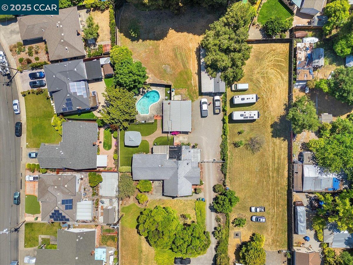 19358 Lake Chabot Rd, Castro Valley, California 94546, ,Land,For Sale,19358 Lake Chabot Rd,41106232