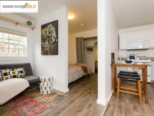 6432 Sunnymere, Oakland, California 94605, 1 Bedroom Bedrooms, 3 Rooms Rooms,1 BathroomBathrooms,Residential,For Sale,6432 Sunnymere,41106233