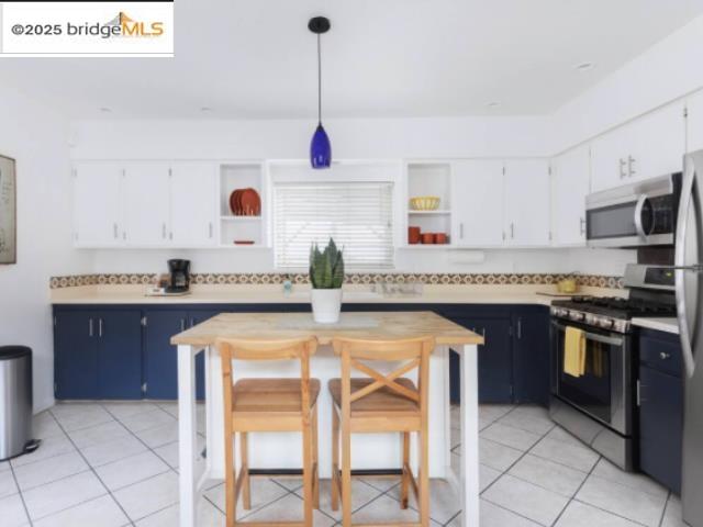 6432 Sunnymere, Oakland, California 94605, 1 Bedroom Bedrooms, 3 Rooms Rooms,1 BathroomBathrooms,Residential,For Sale,6432 Sunnymere,41106233